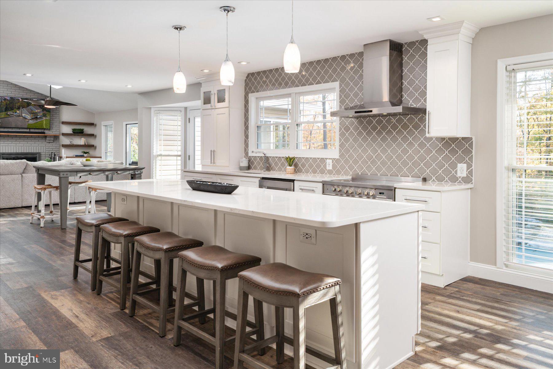 HAMPTON CHASE - Residential