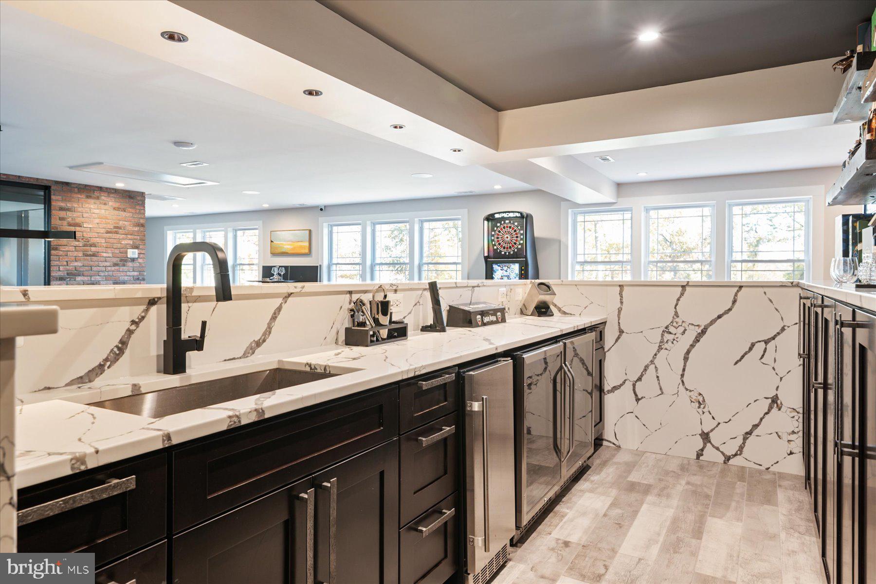 HAMPTON CHASE - Residential