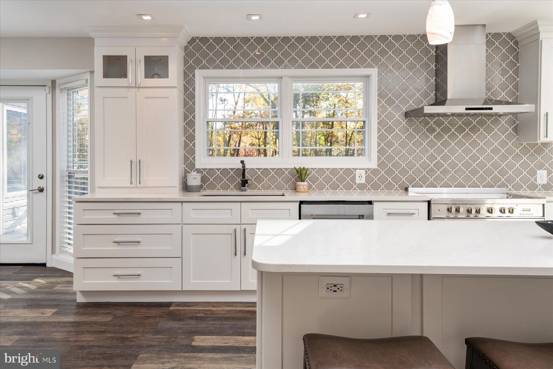 HAMPTON CHASE - Residential