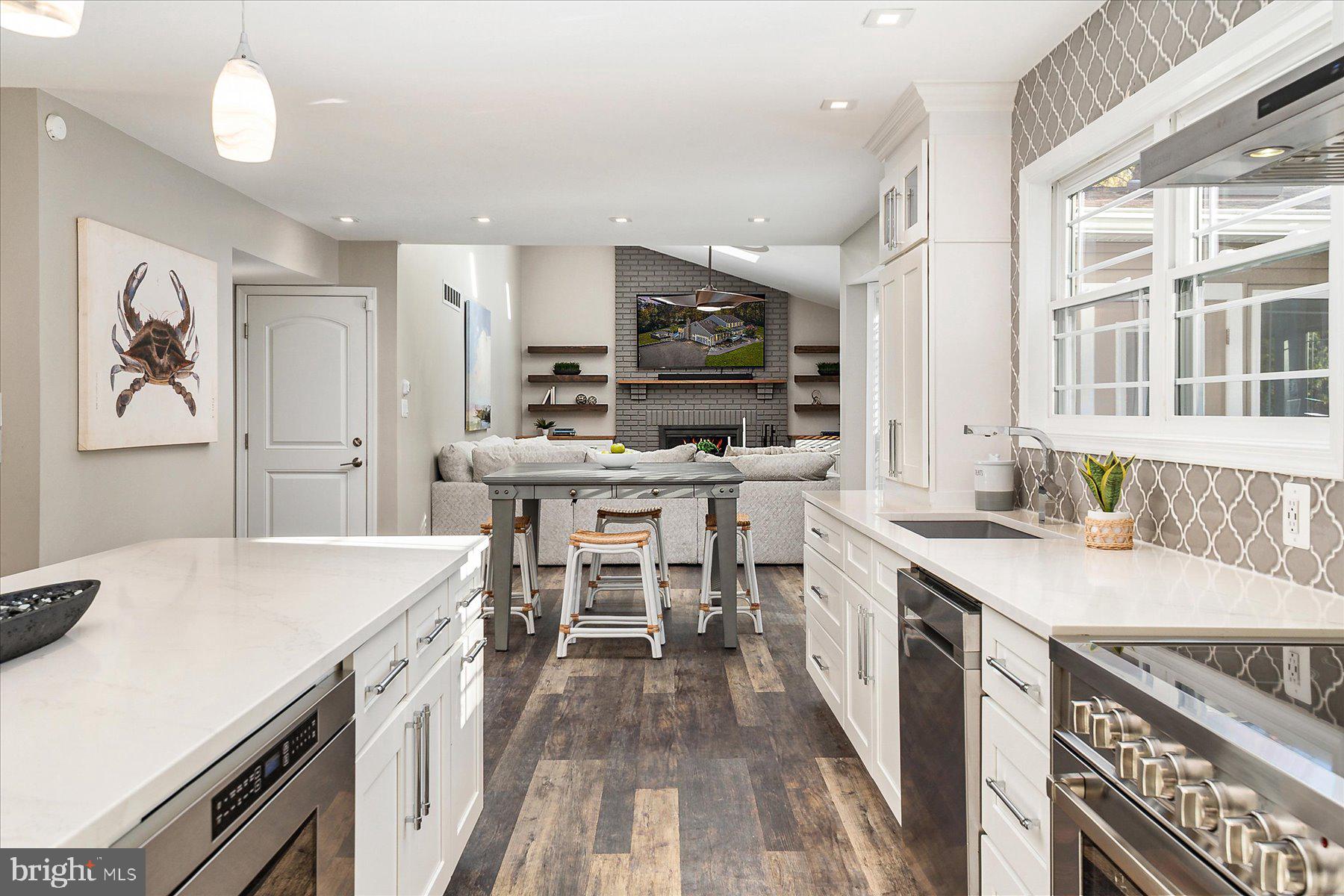 HAMPTON CHASE - Residential