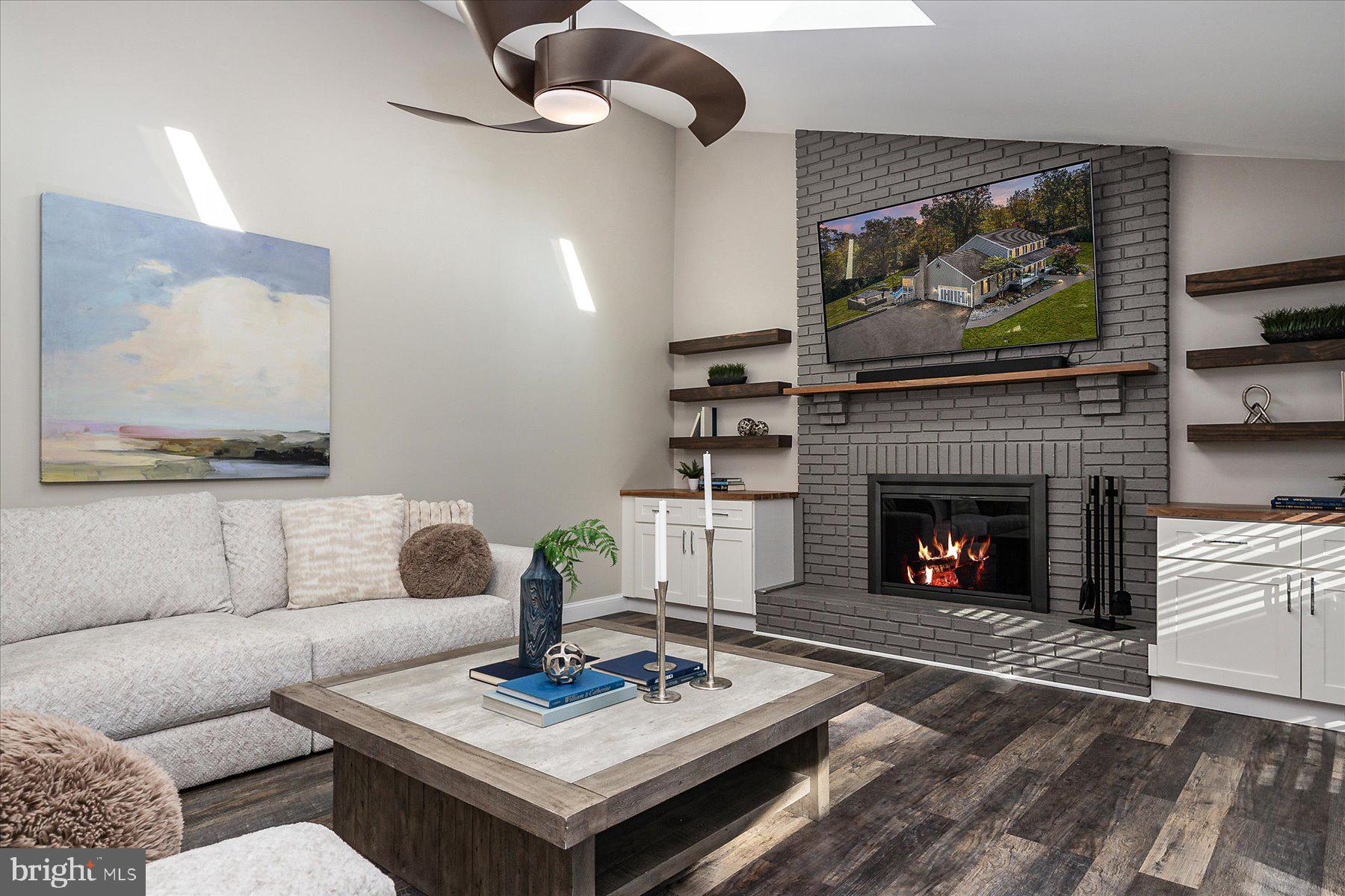 HAMPTON CHASE - Residential