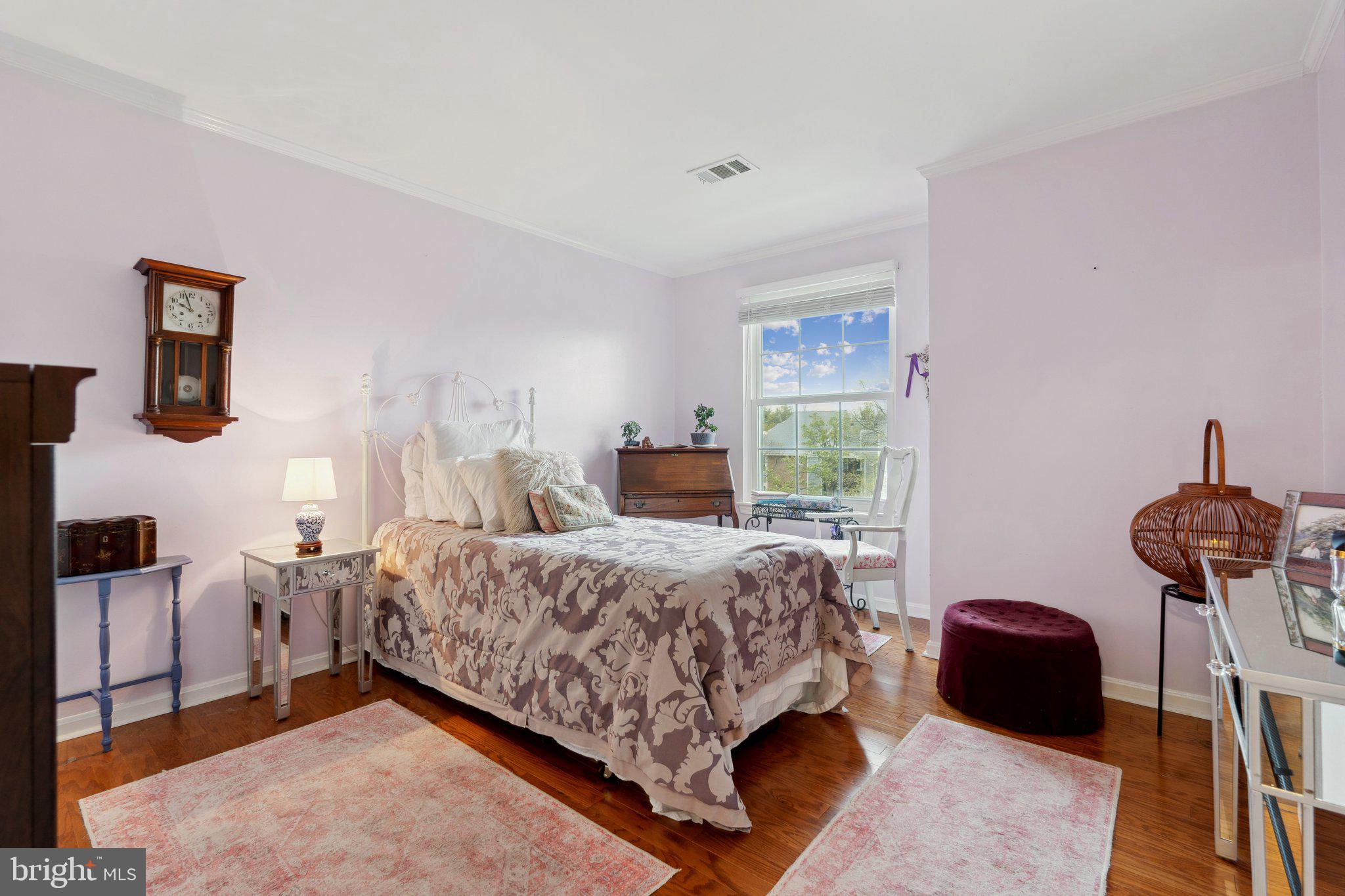 CROMWELL FOUNTAIN - Residential