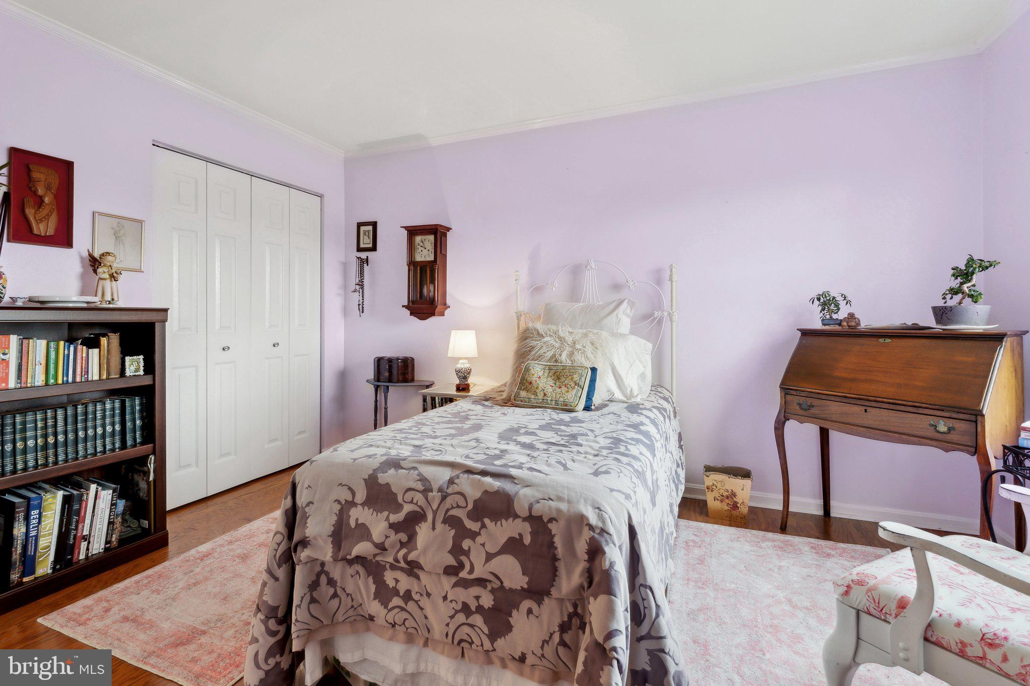 CROMWELL FOUNTAIN - Residential