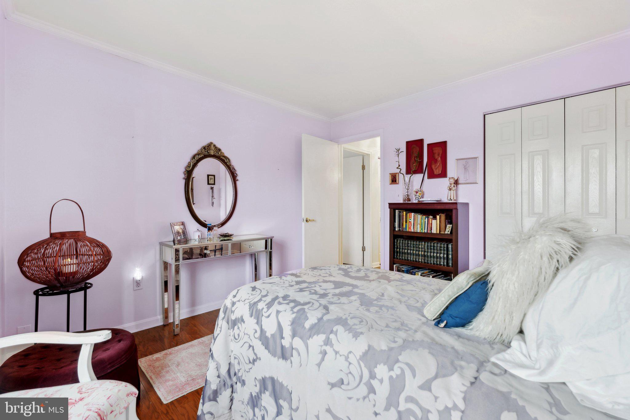 CROMWELL FOUNTAIN - Residential