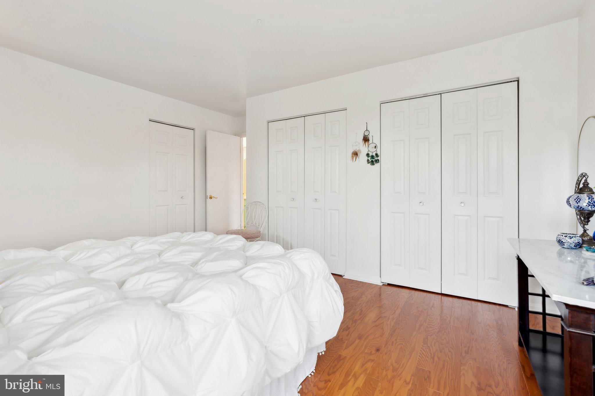 CROMWELL FOUNTAIN - Residential