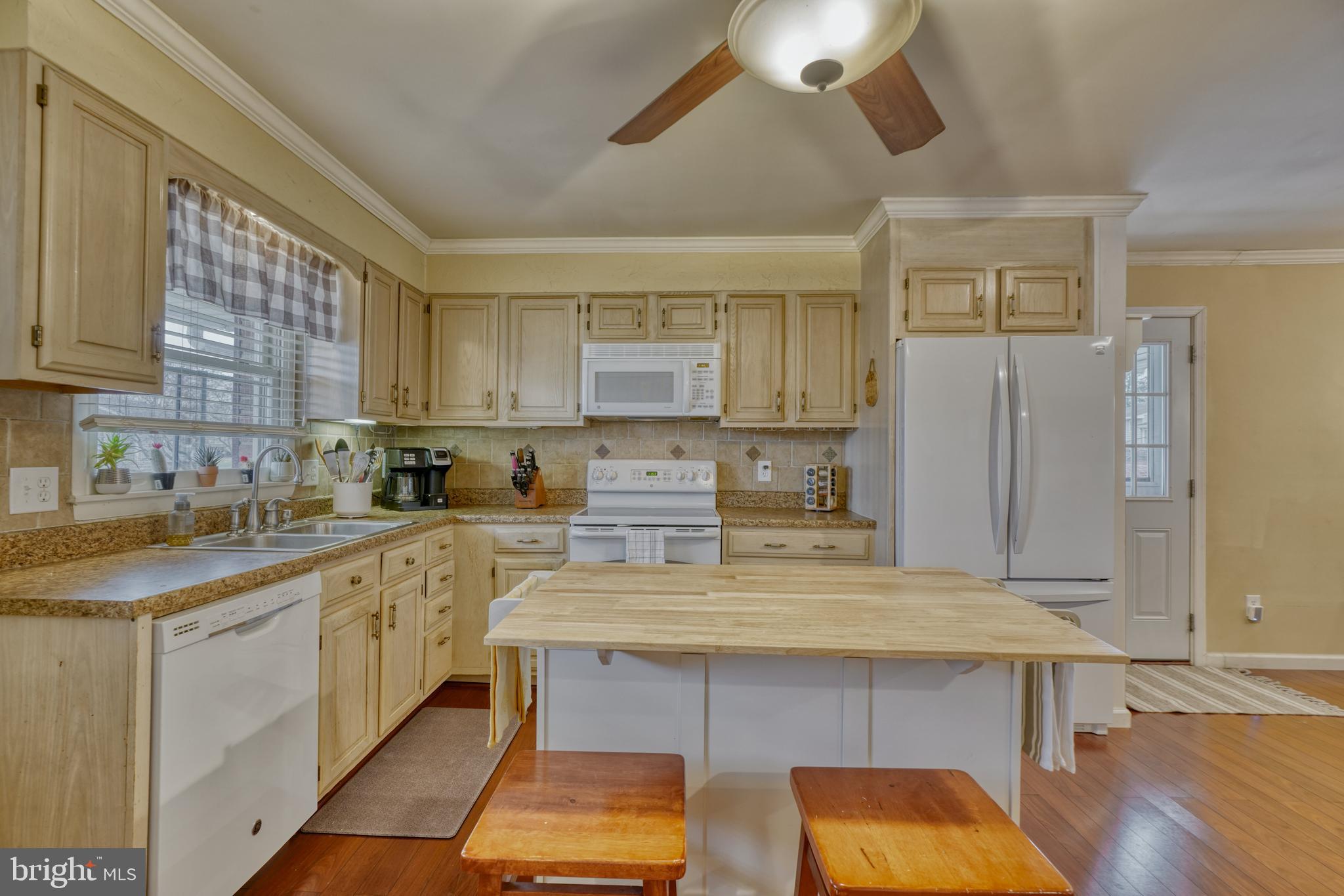 SILVERGATE VILLAGE - Residential