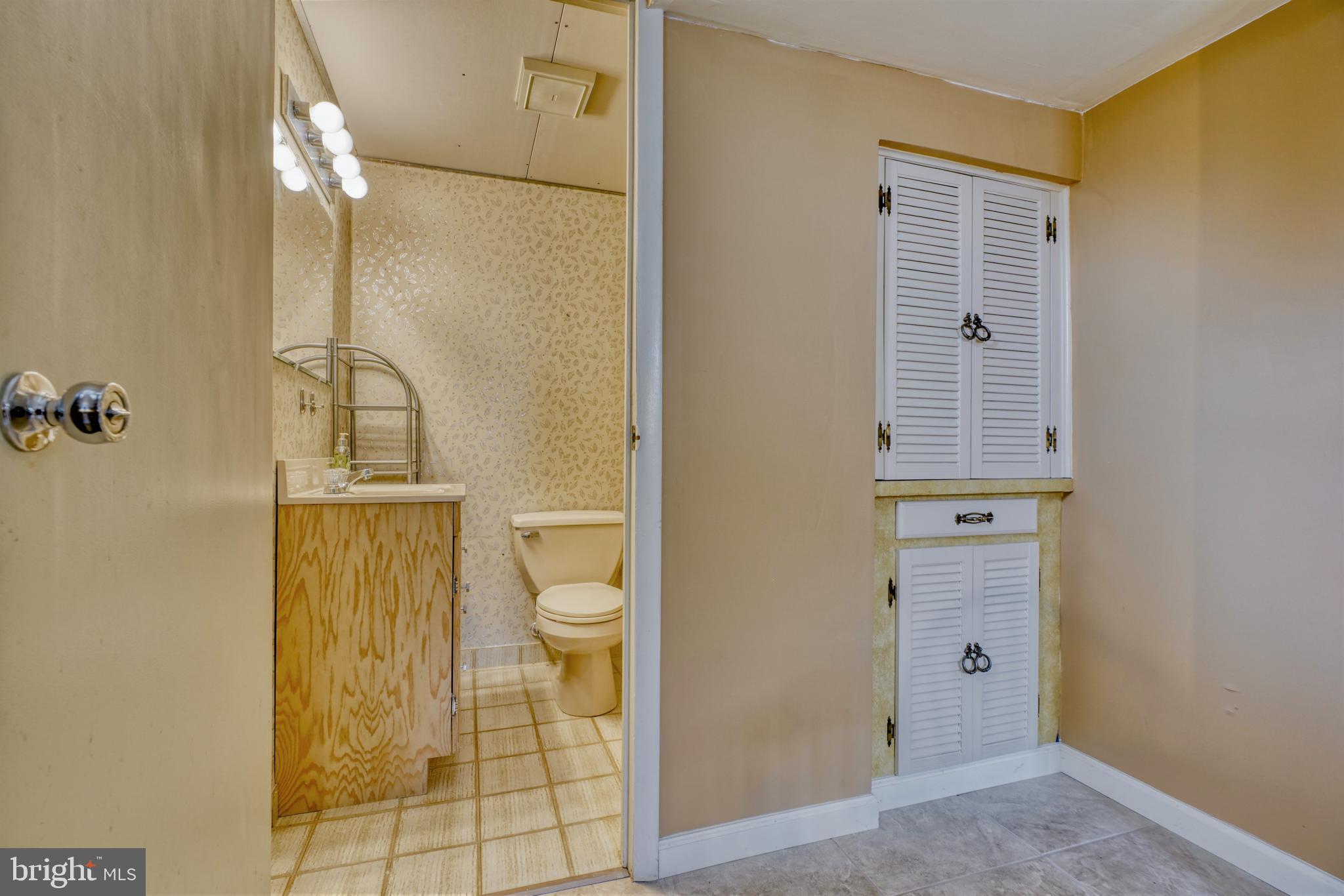 SILVERGATE VILLAGE - Residential