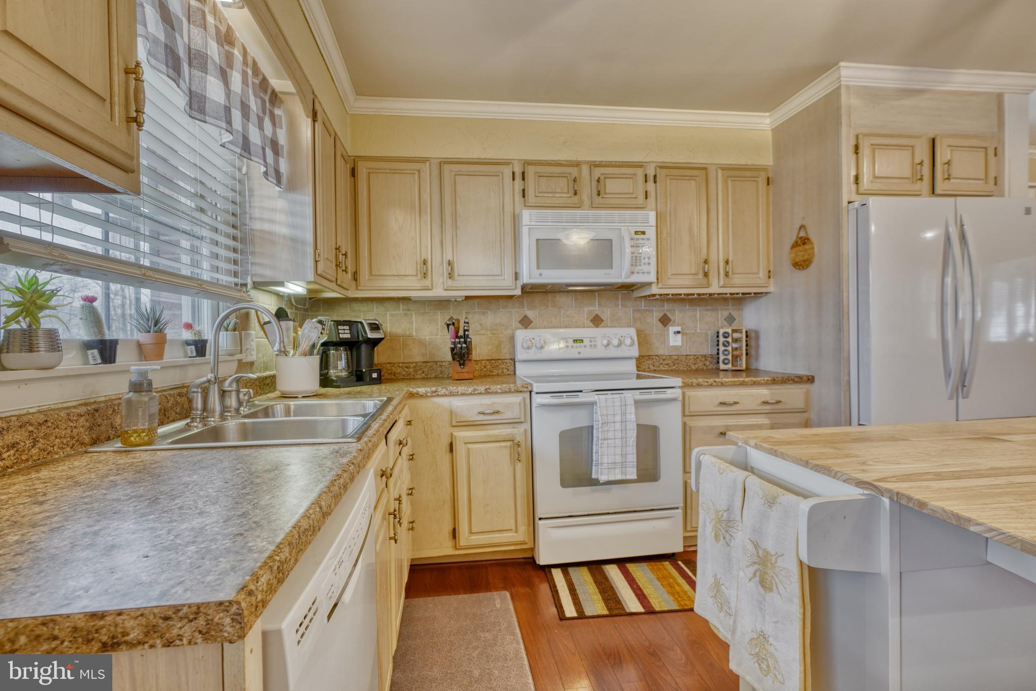 SILVERGATE VILLAGE - Residential