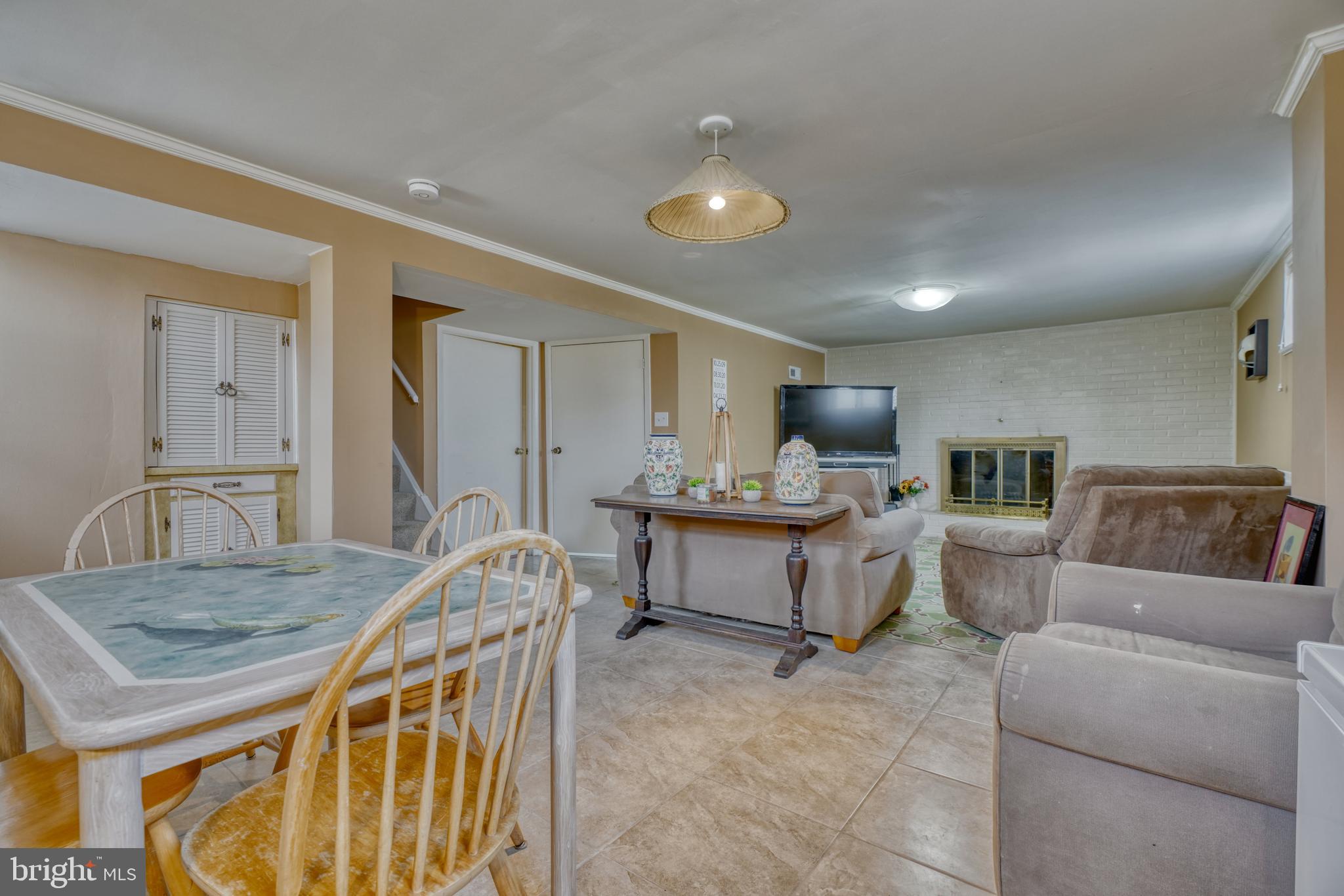 SILVERGATE VILLAGE - Residential