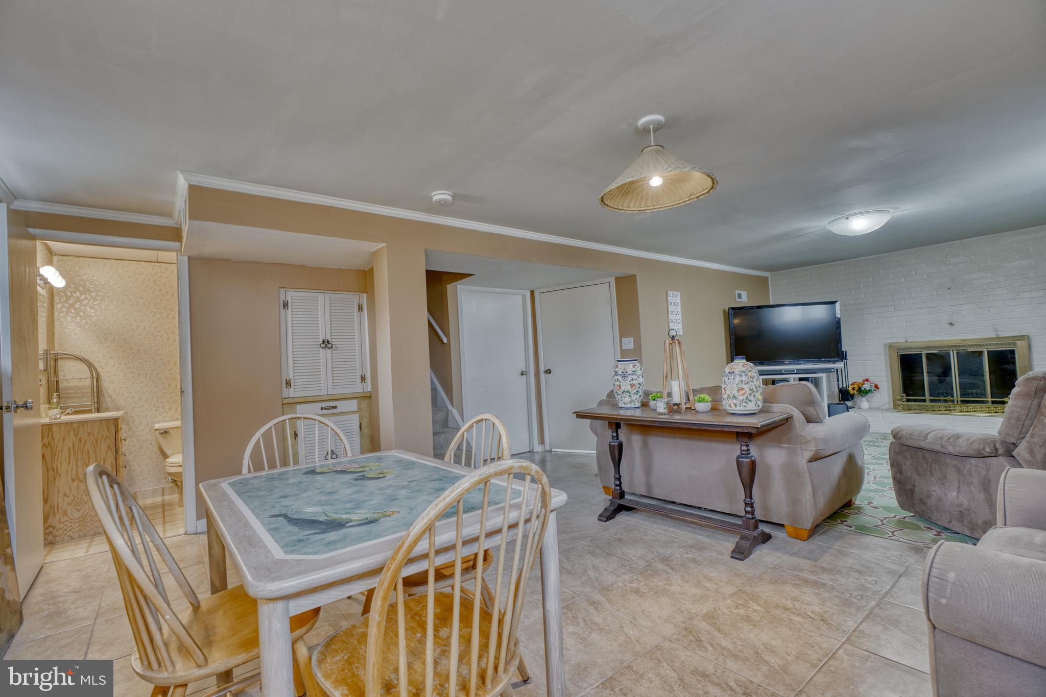 SILVERGATE VILLAGE - Residential