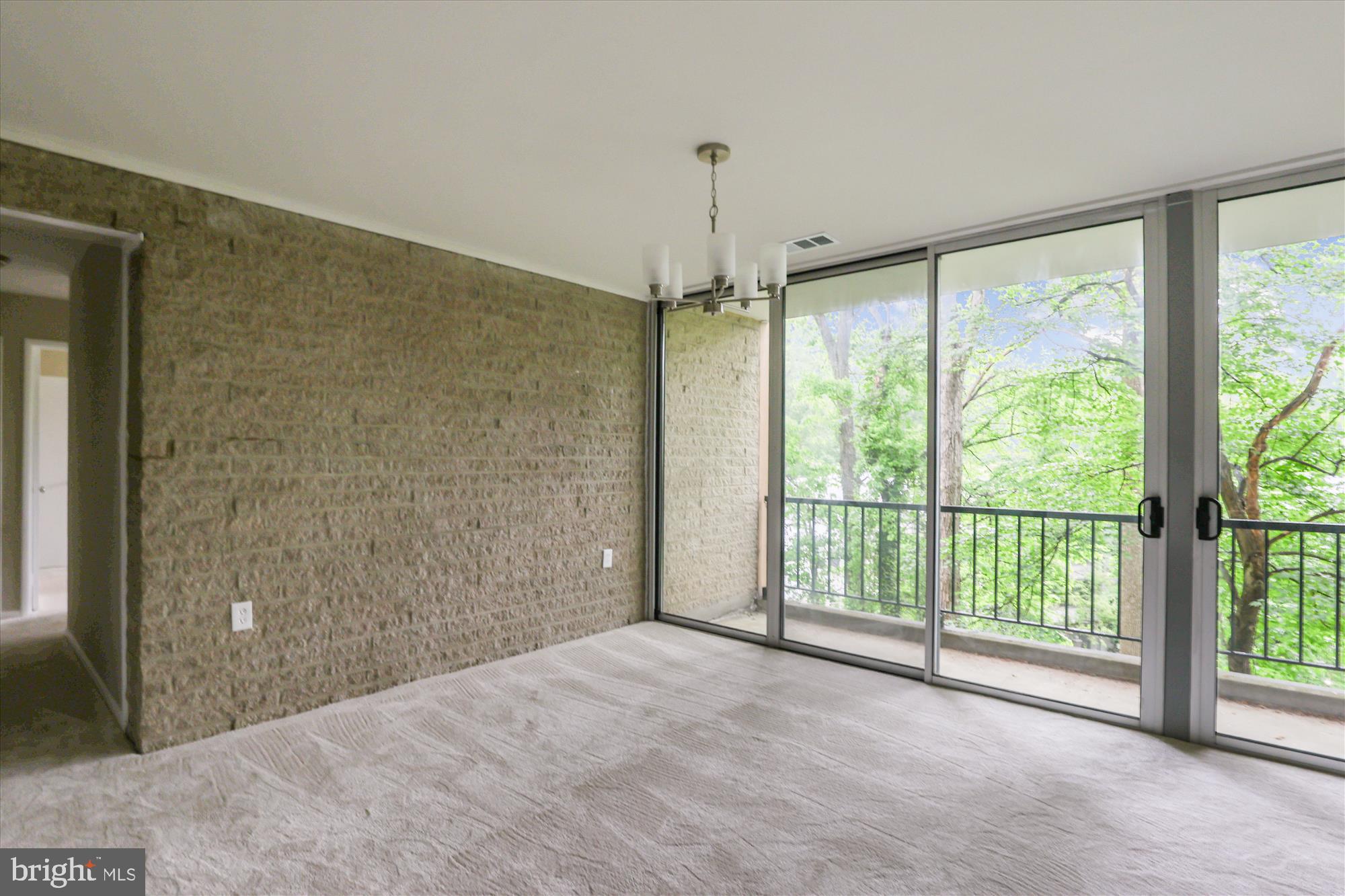 IVYMOUNT COURT - Residential