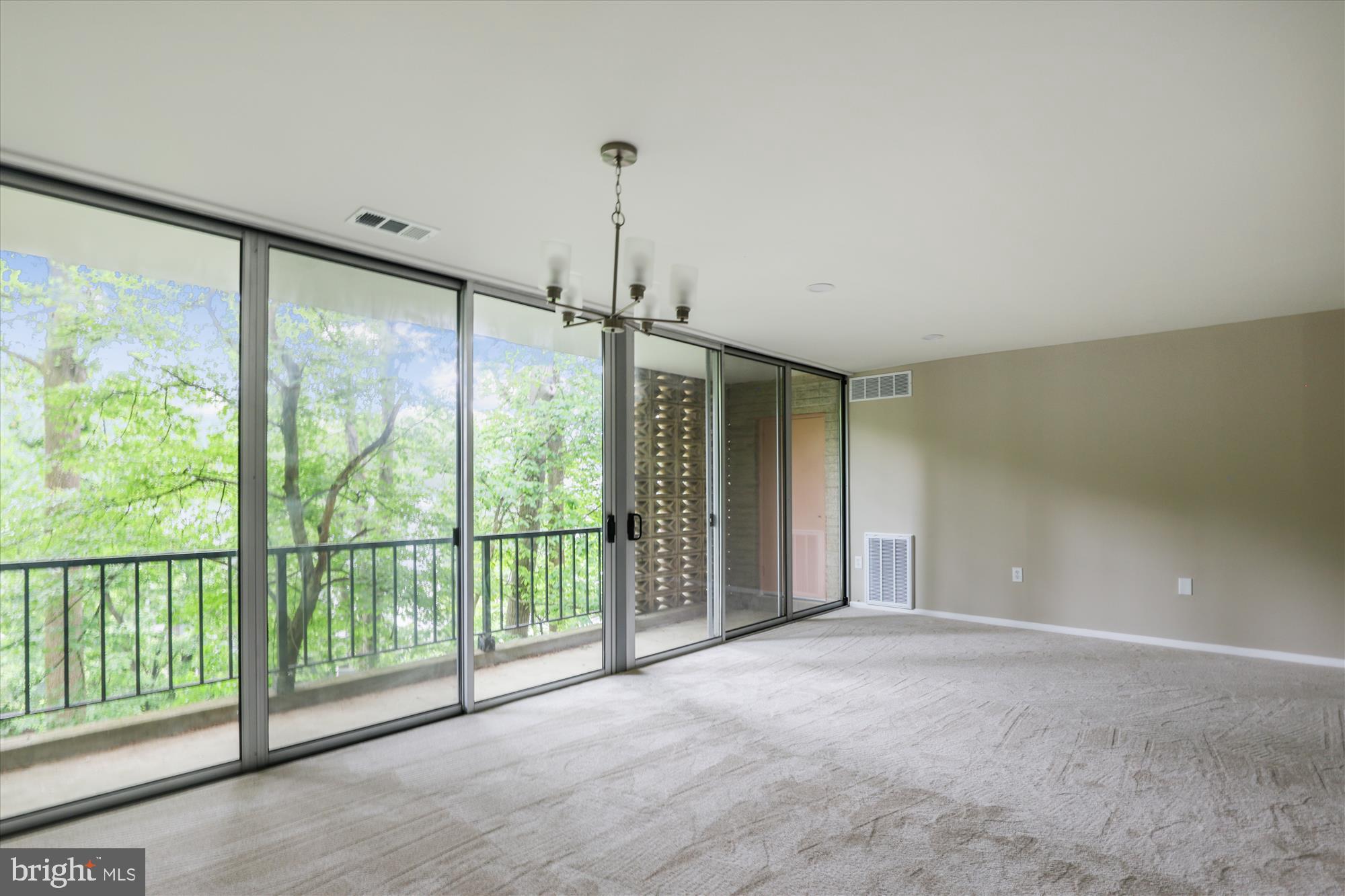 IVYMOUNT COURT - Residential