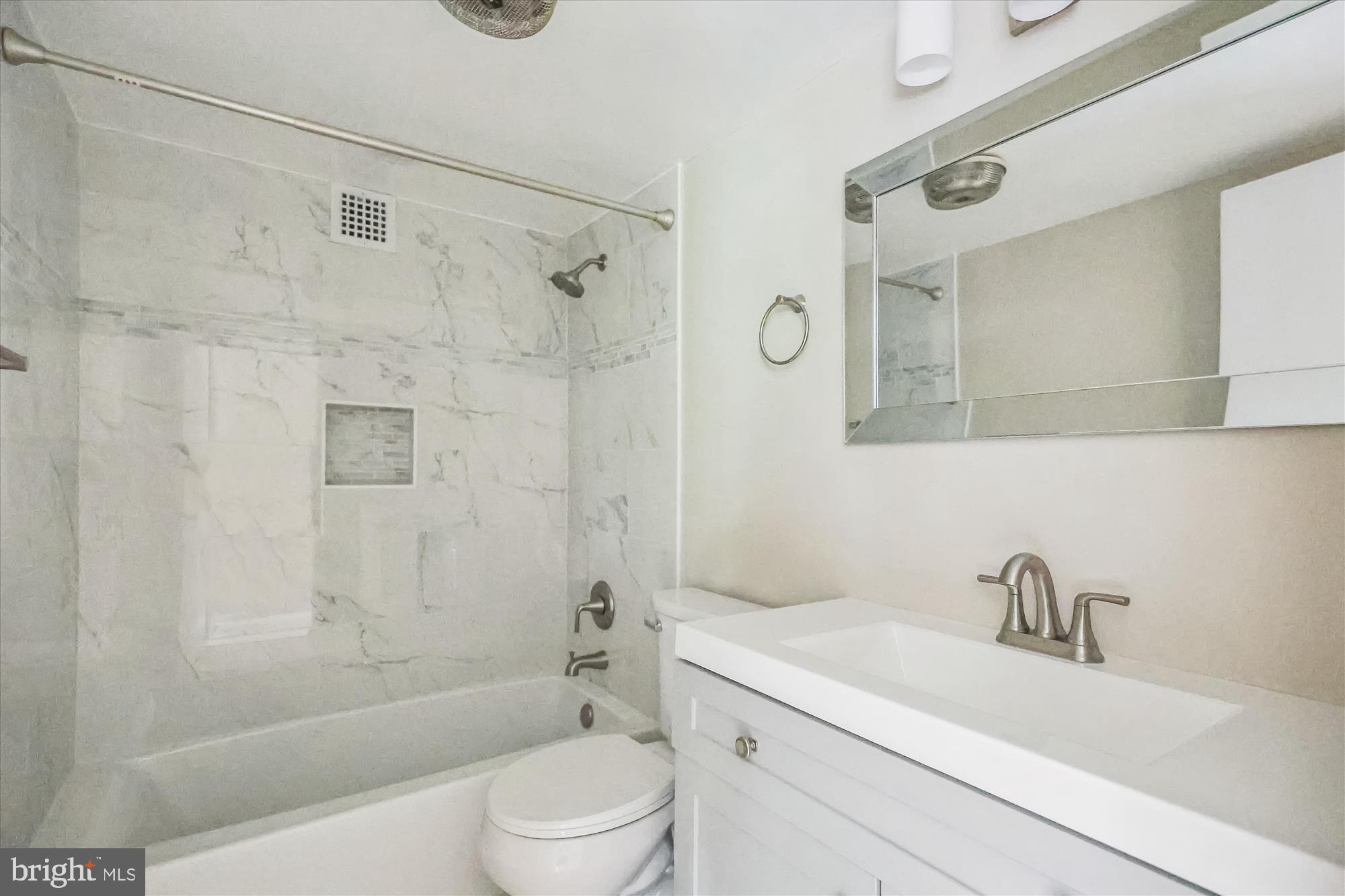 IVYMOUNT COURT - Residential