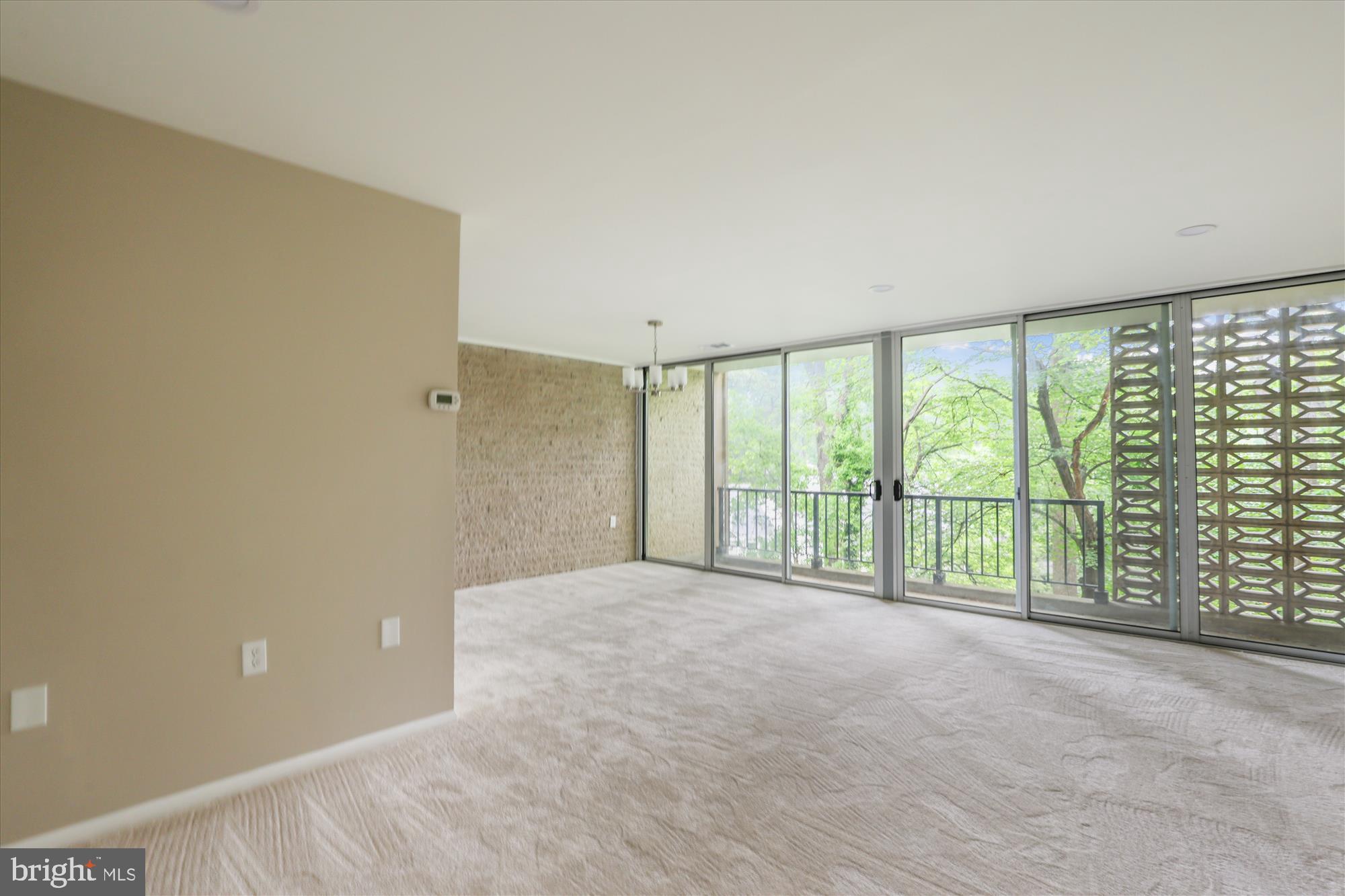 IVYMOUNT COURT - Residential