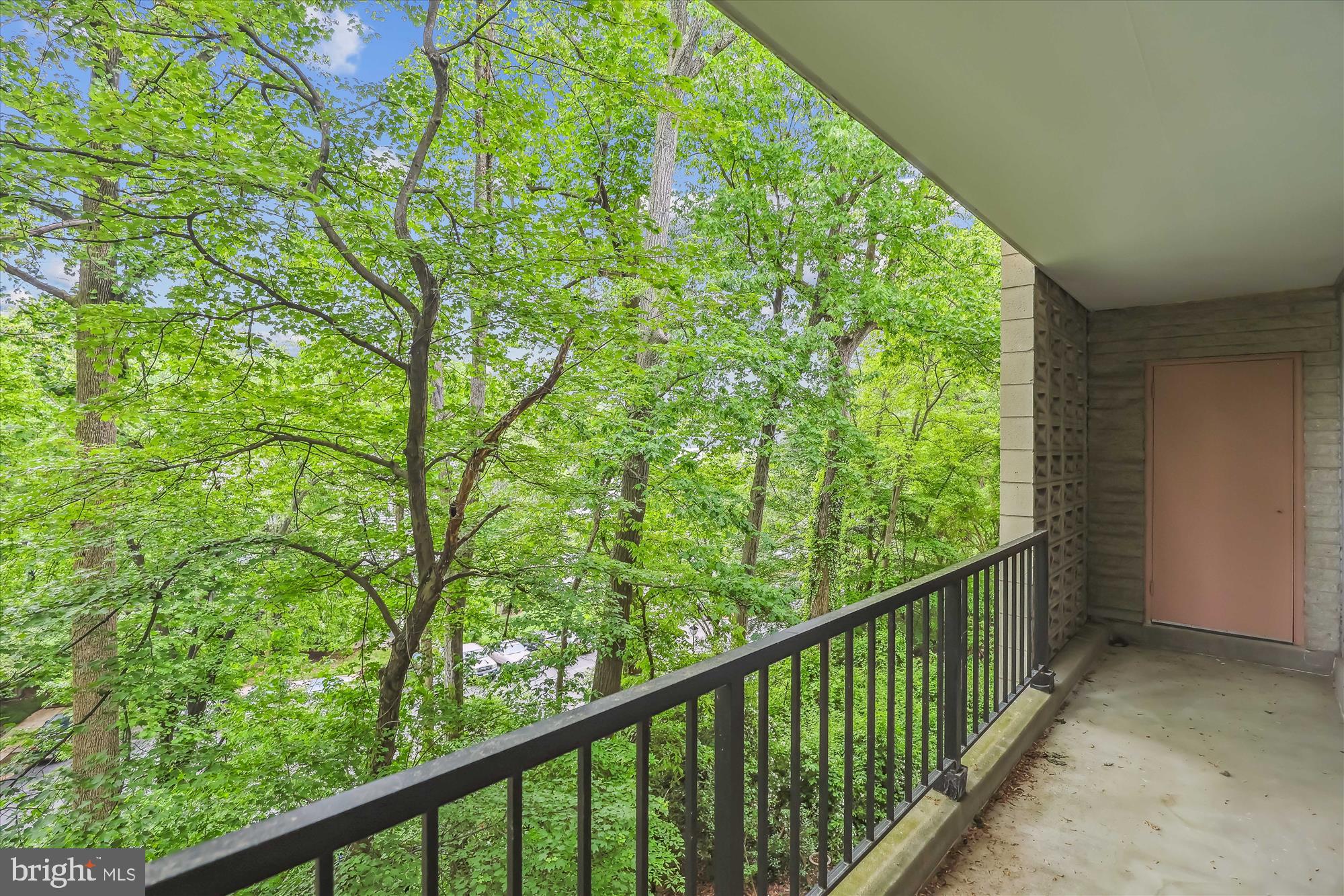 IVYMOUNT COURT - Residential