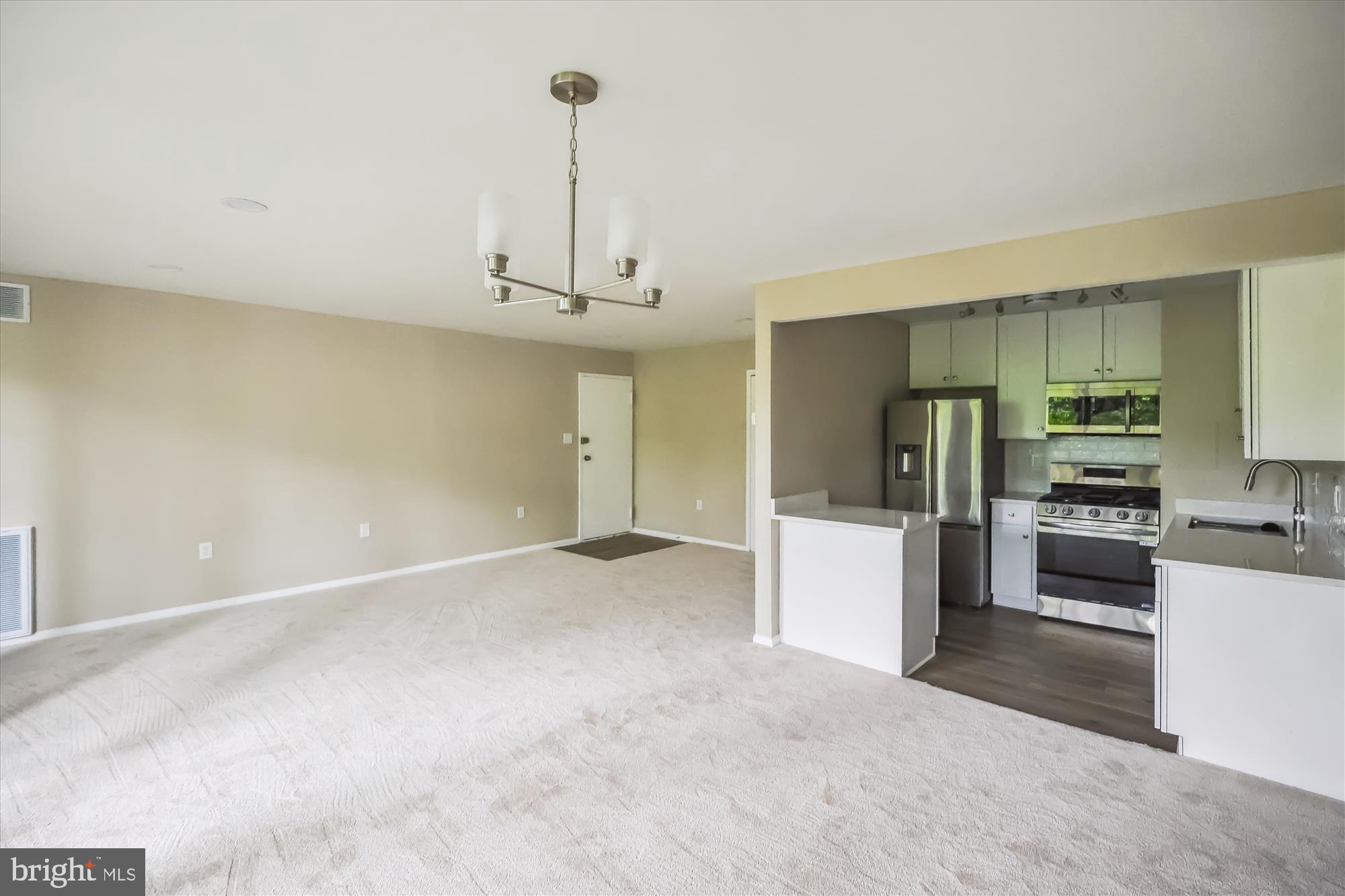 IVYMOUNT COURT - Residential