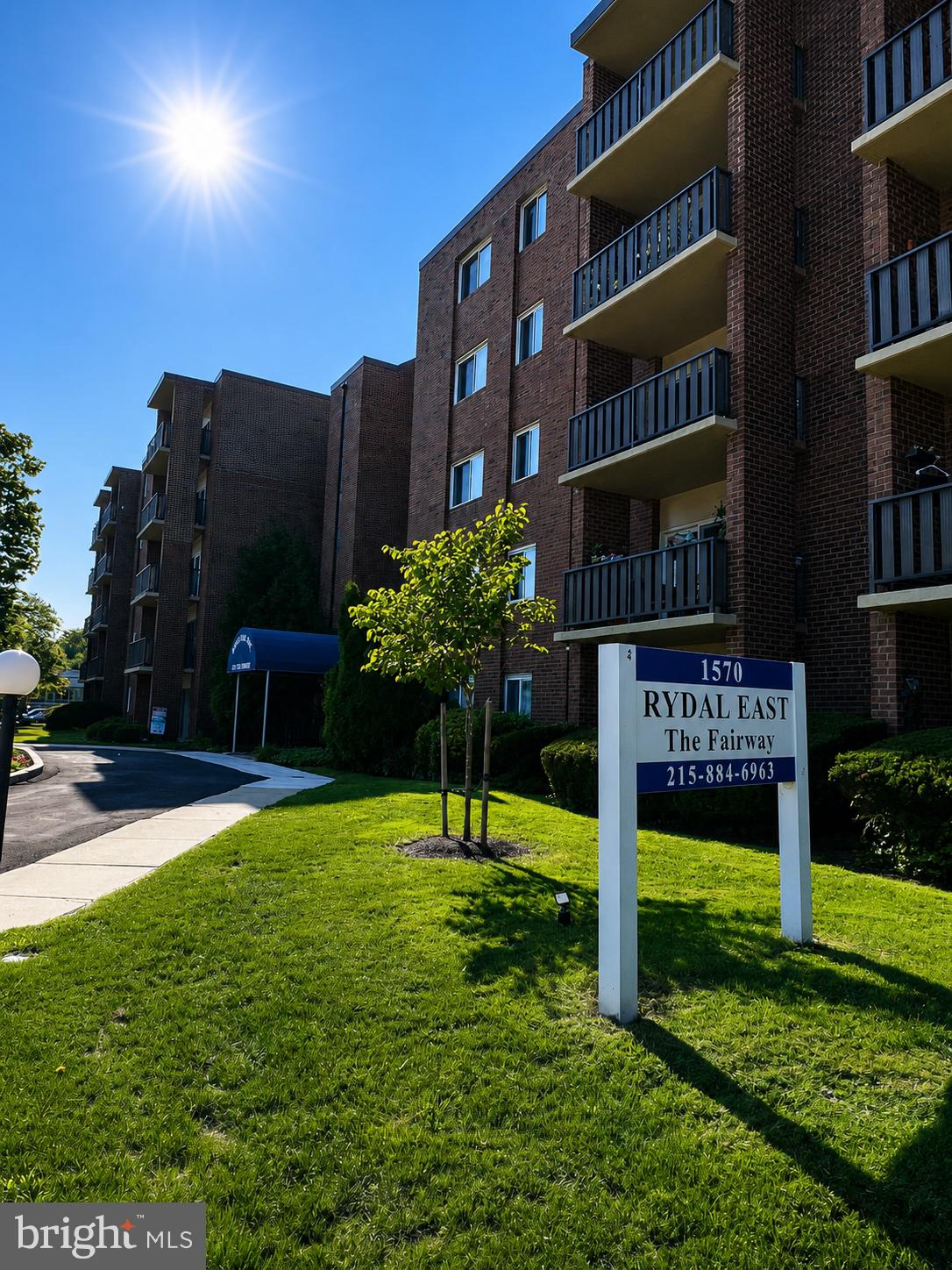 1570 THE FAIRWAY 506E