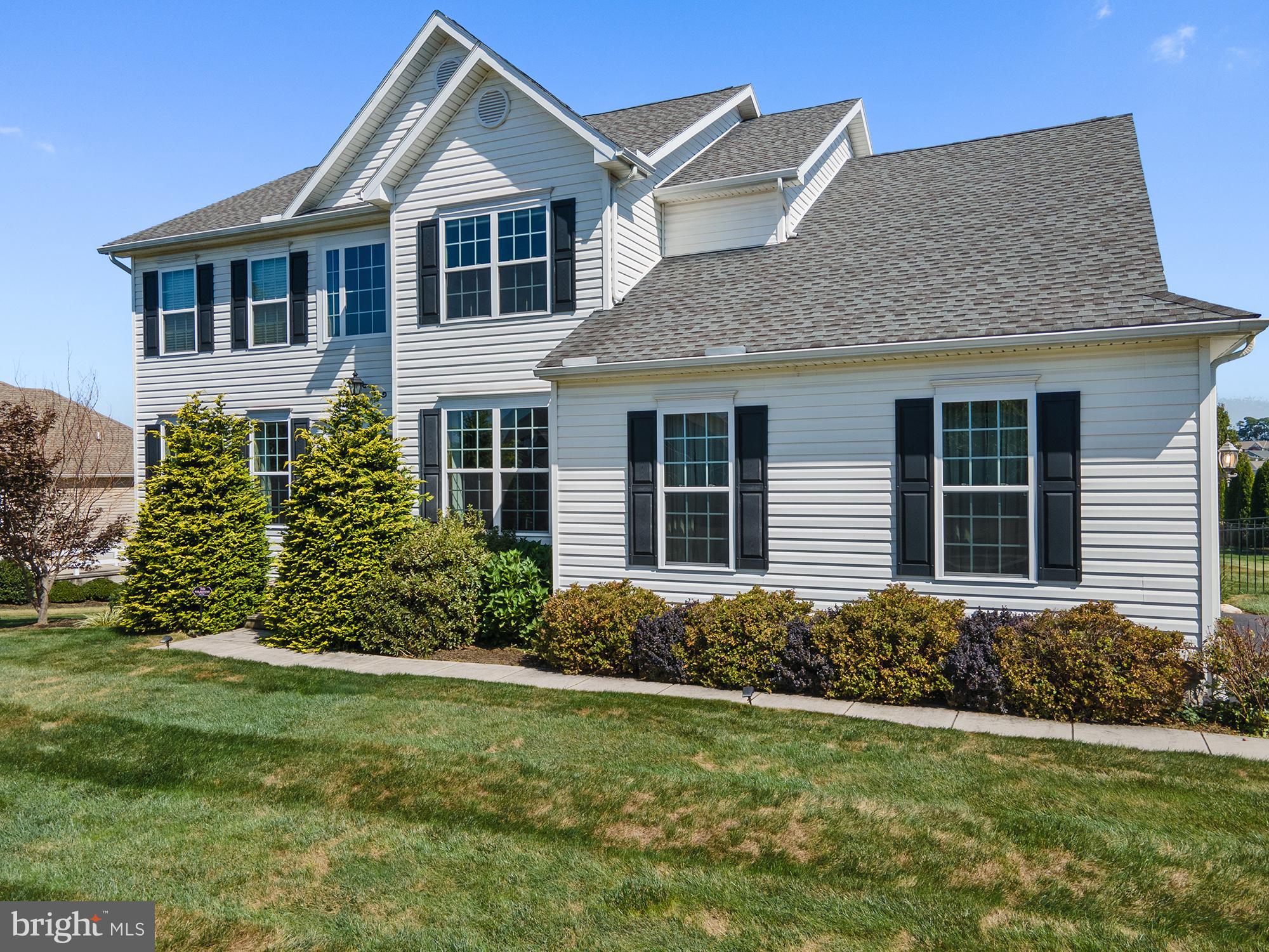 12 BOULDER ROAD