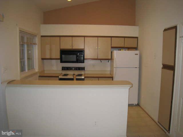 GRAYS POINTE - Residential Lease