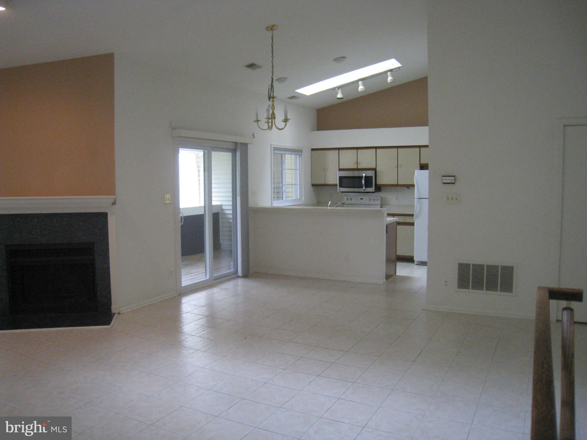 GRAYS POINTE - Residential Lease