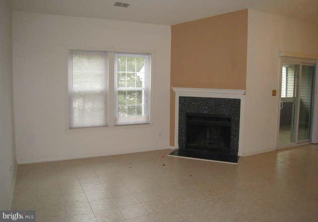 GRAYS POINTE - Residential Lease