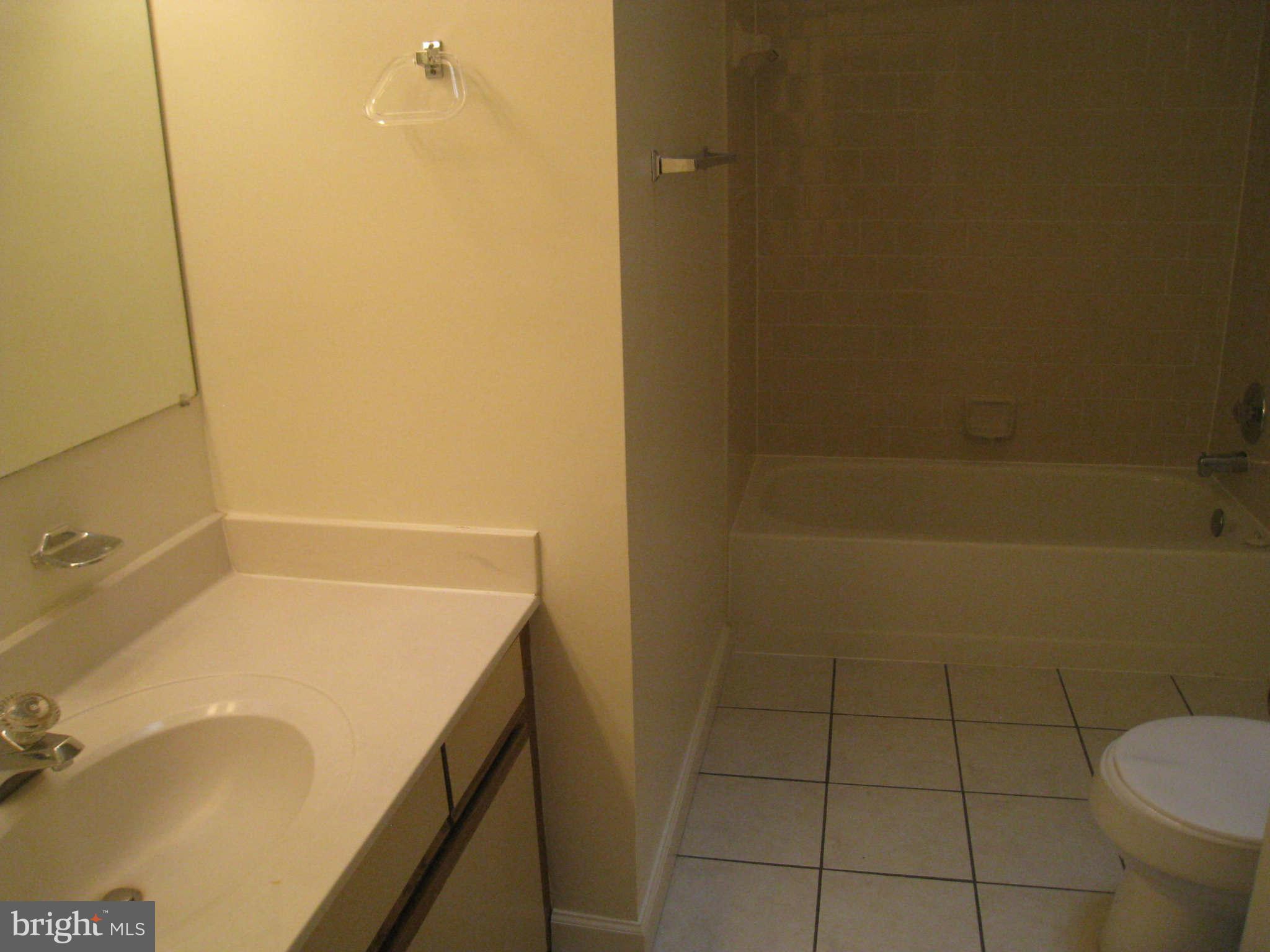 GRAYS POINTE - Residential Lease