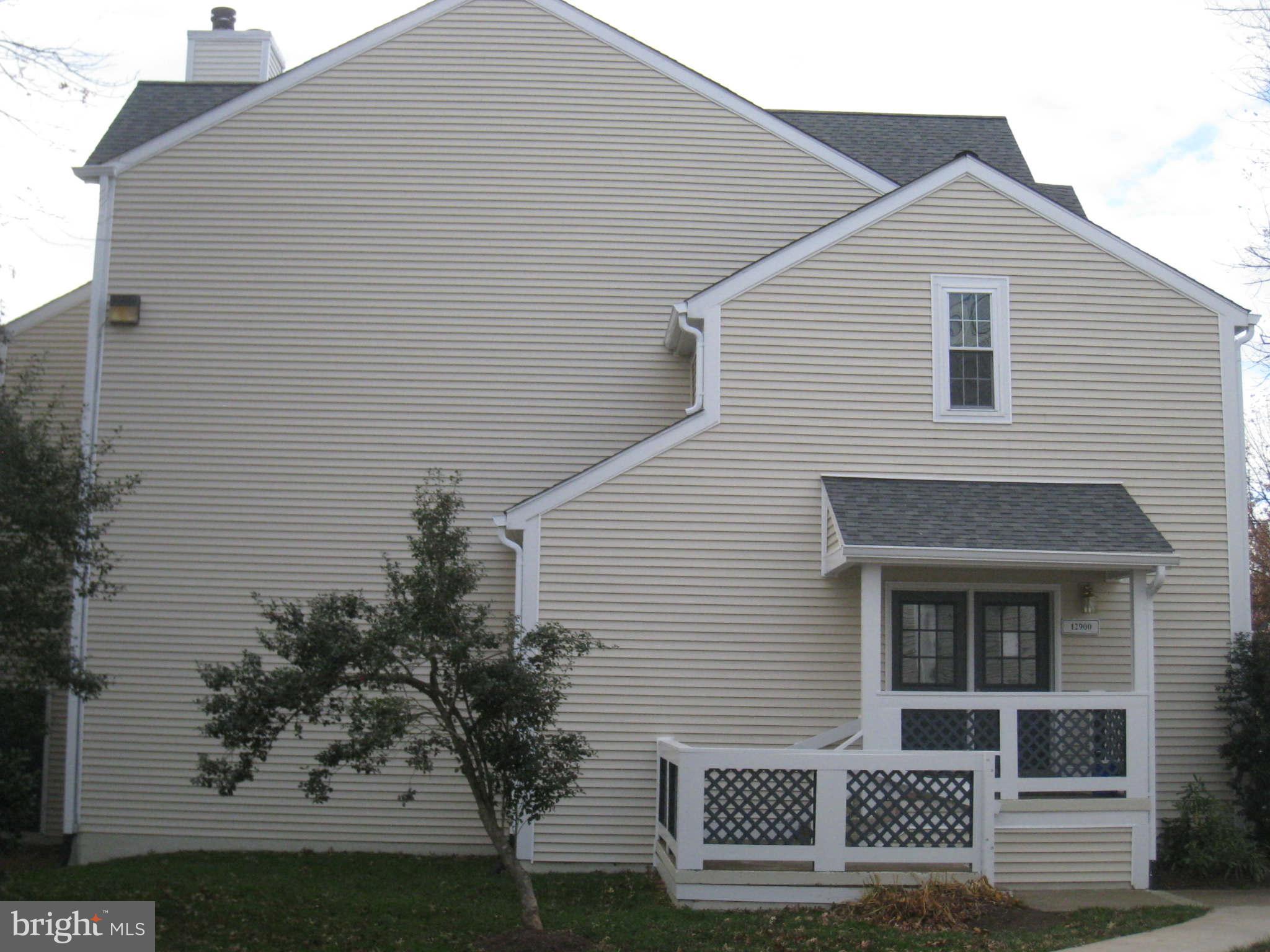 GRAYS POINTE - Residential Lease