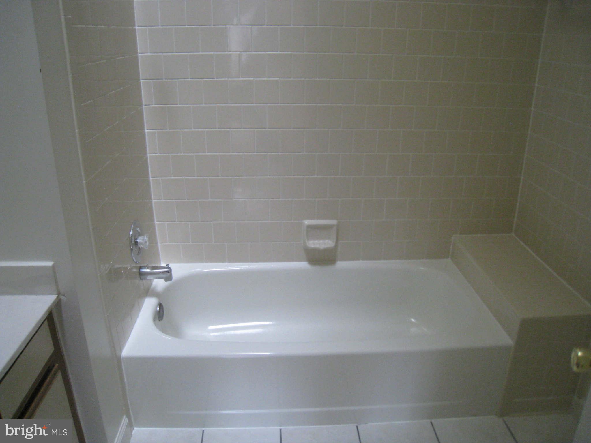 GRAYS POINTE - Residential Lease