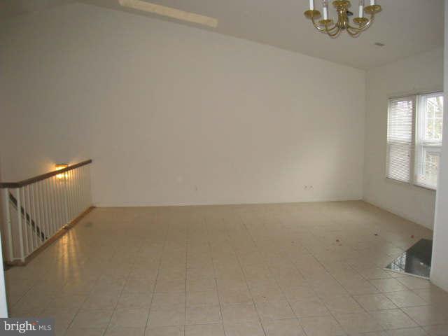 GRAYS POINTE - Residential Lease