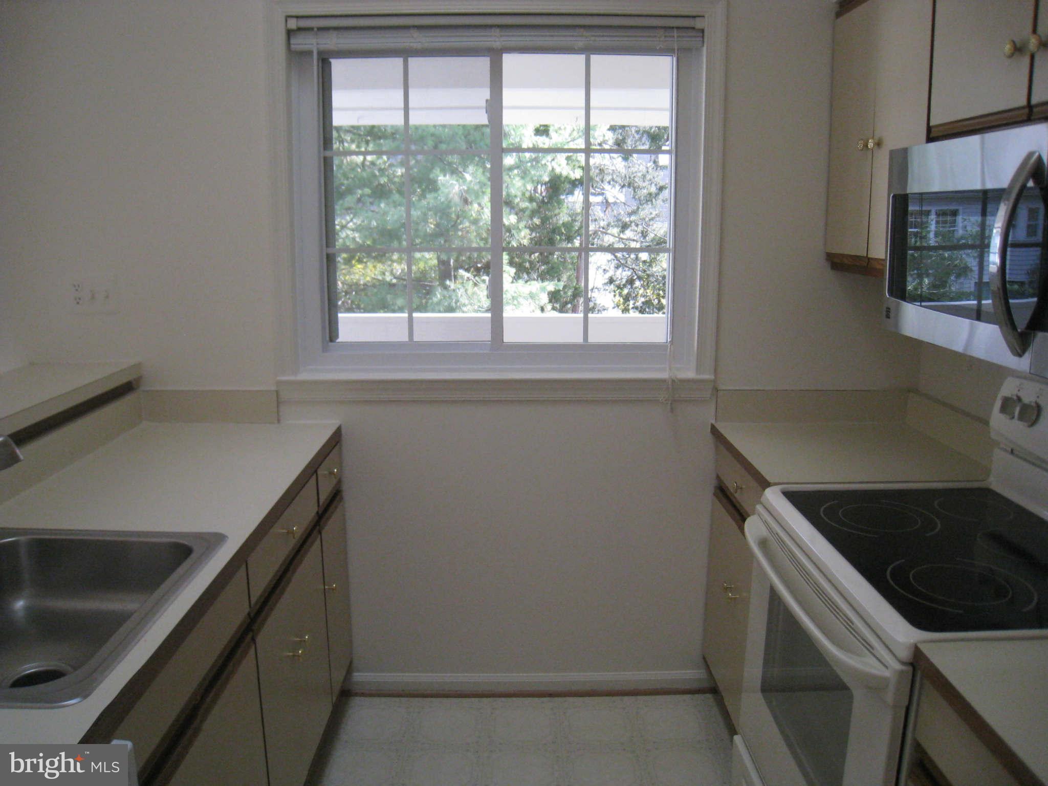 GRAYS POINTE - Residential Lease