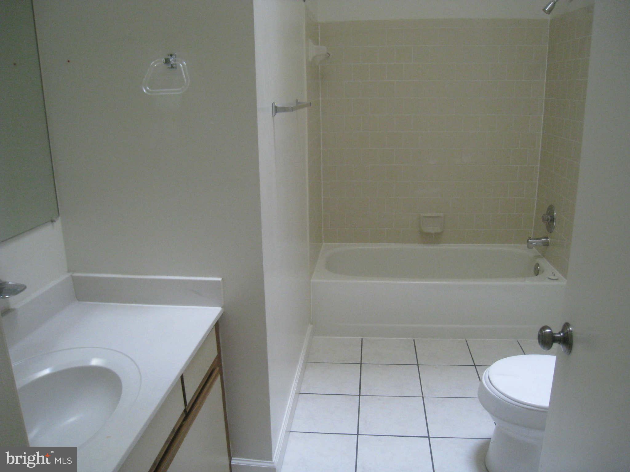 GRAYS POINTE - Residential Lease