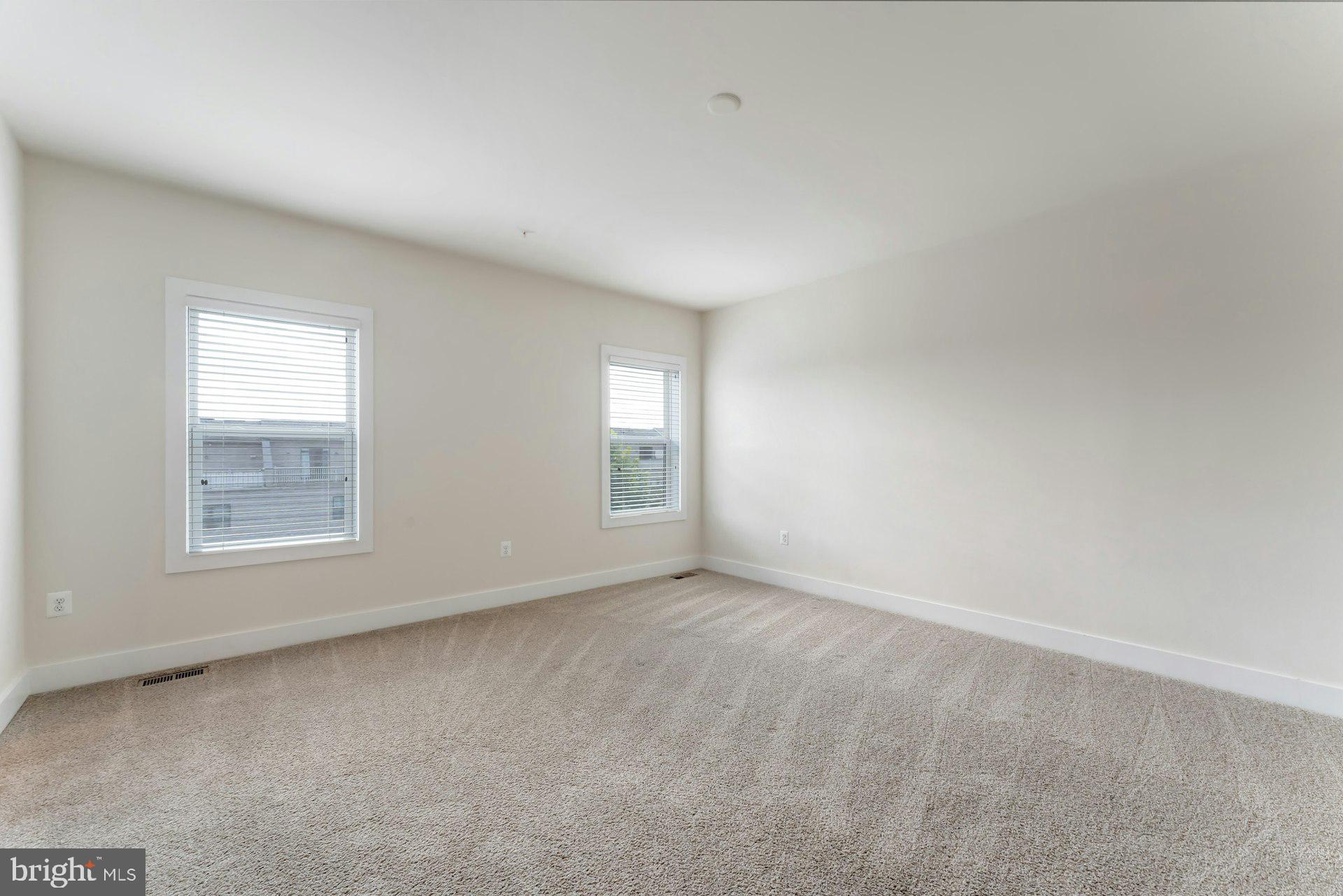 SM ONE LOUDOUN CONDO - Residential