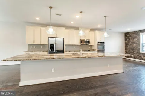 44750 Tiverton Square, Ashburn, VA 20147 - MLS#: VALO2113254