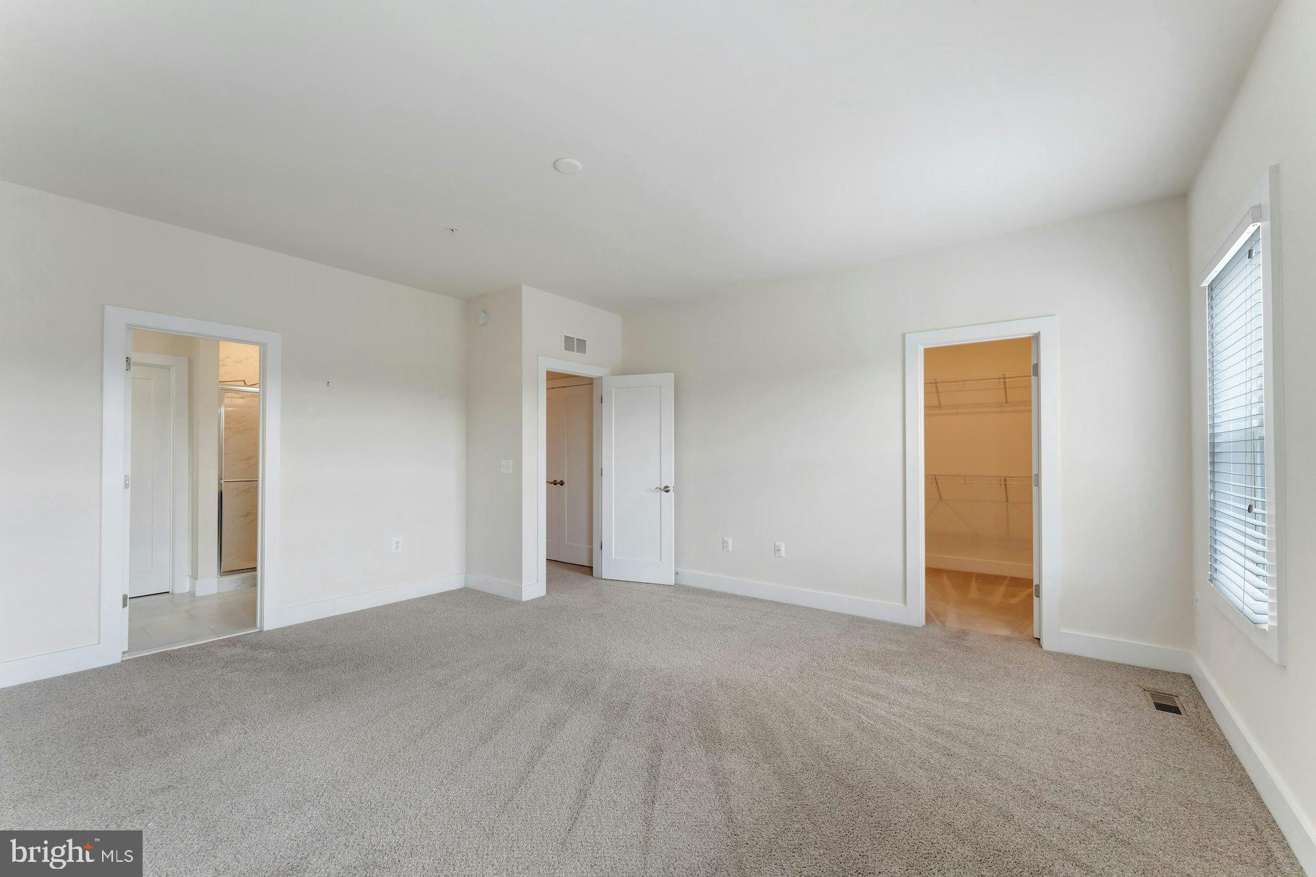 SM ONE LOUDOUN CONDO - Residential