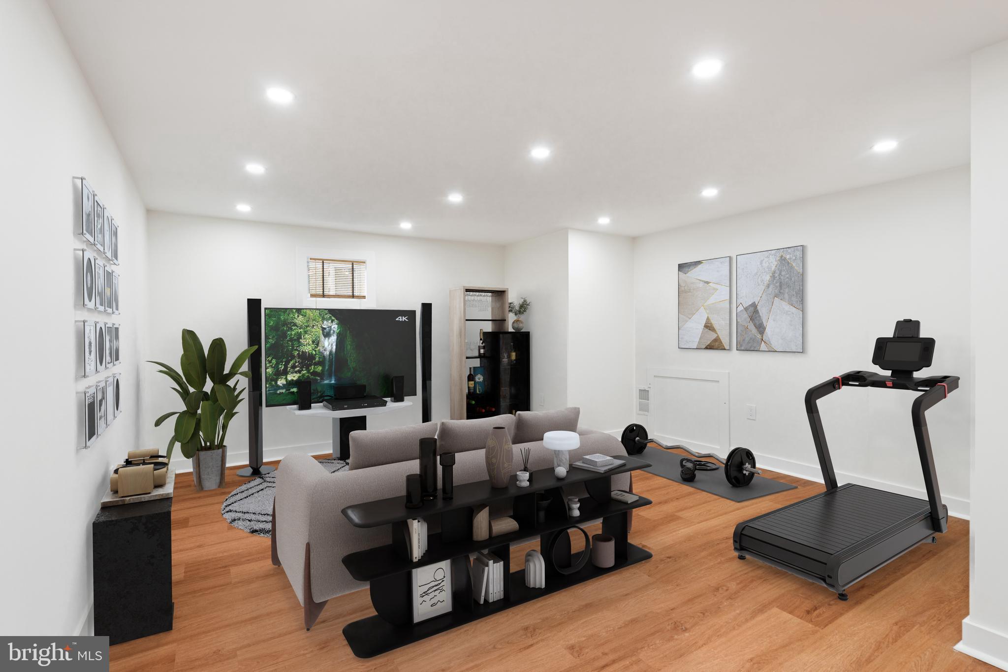 DELMONT MANOR - Residential