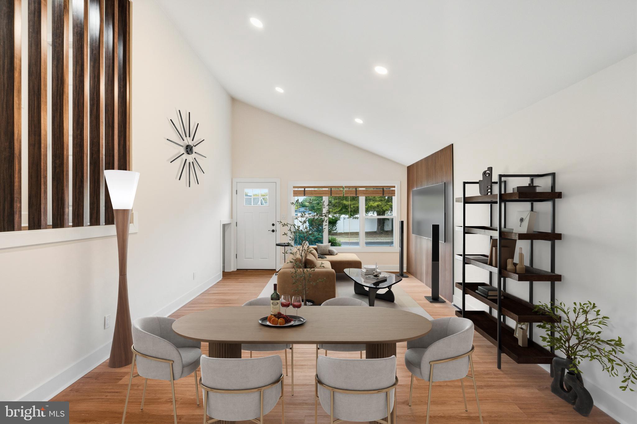 DELMONT MANOR - Residential