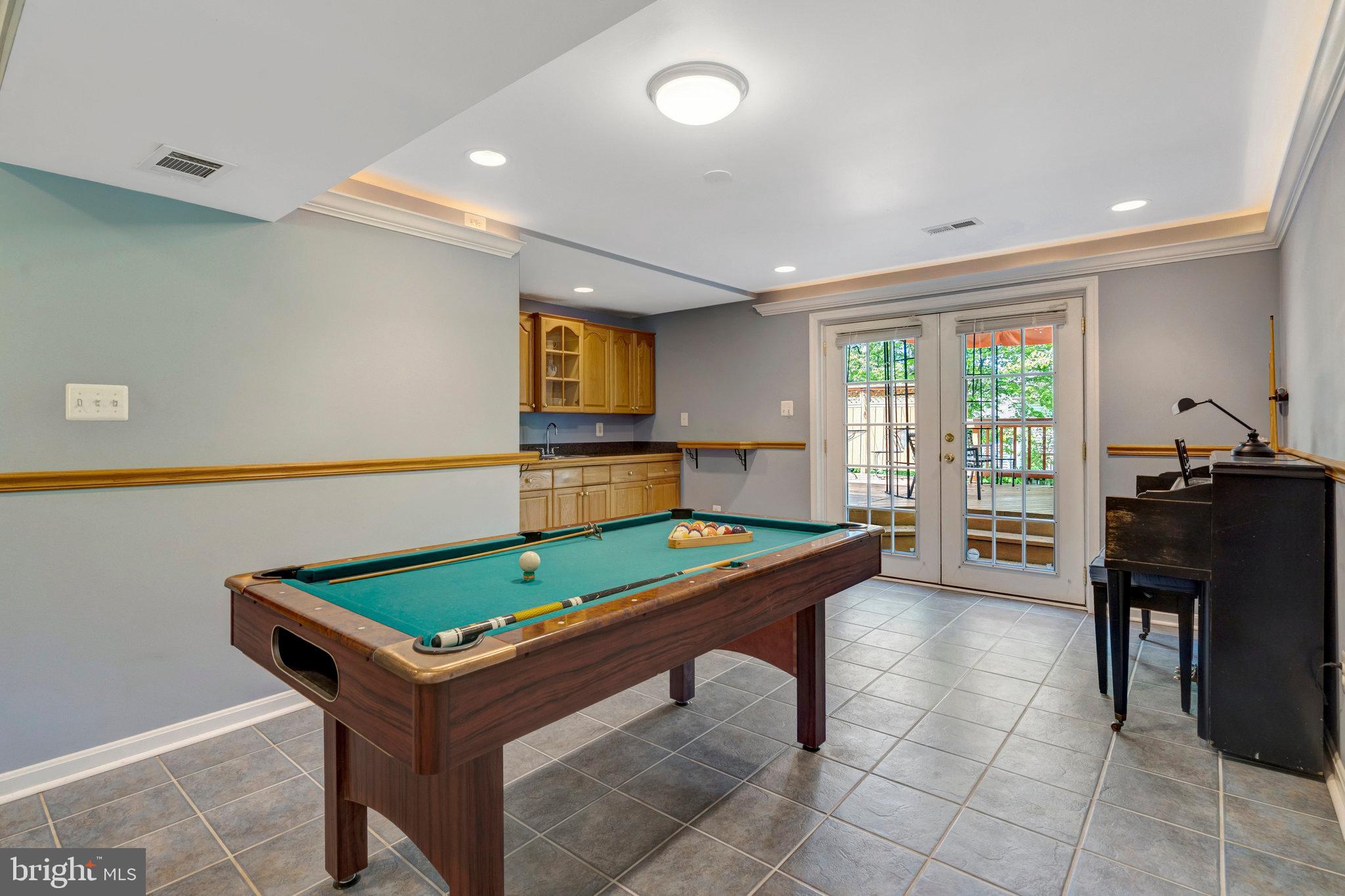 SOMERSET SOUTH - Residential