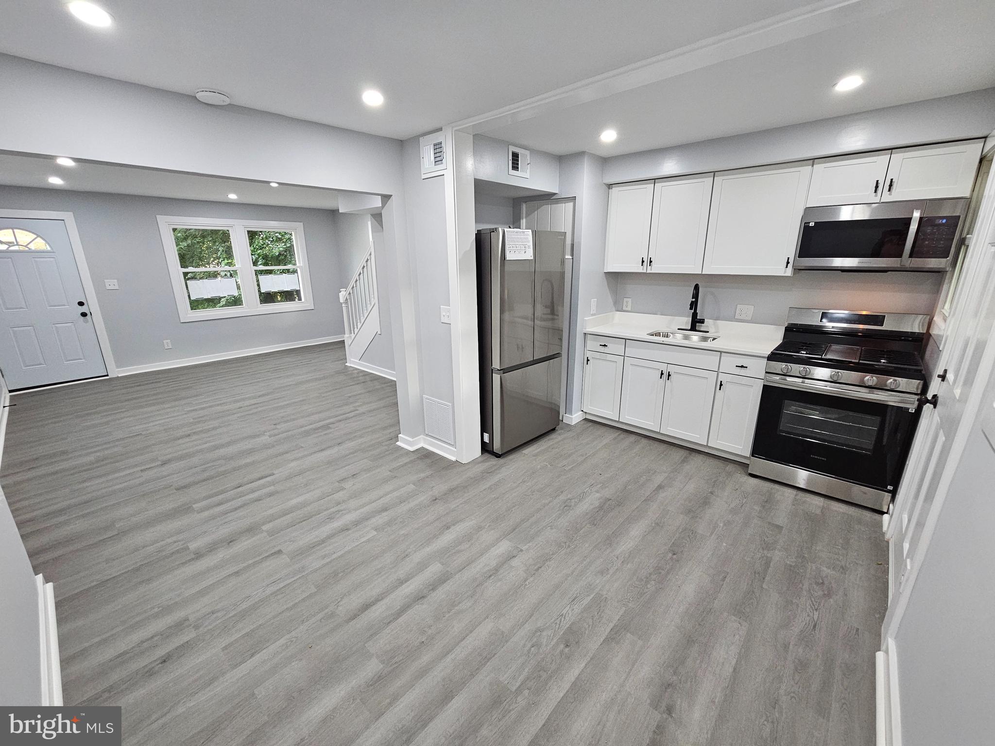 5000 JUST STREET NE
