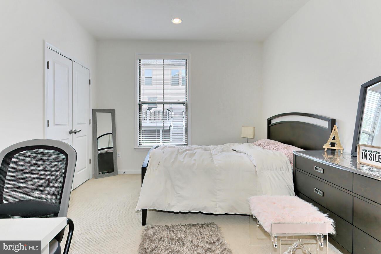 EASTVIEW AT STONE RIDGE - Residential