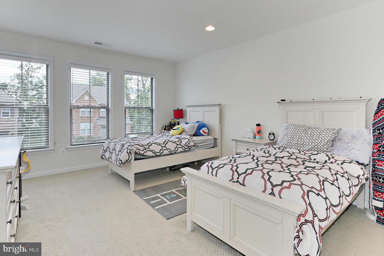 EASTVIEW AT STONE RIDGE - Residential