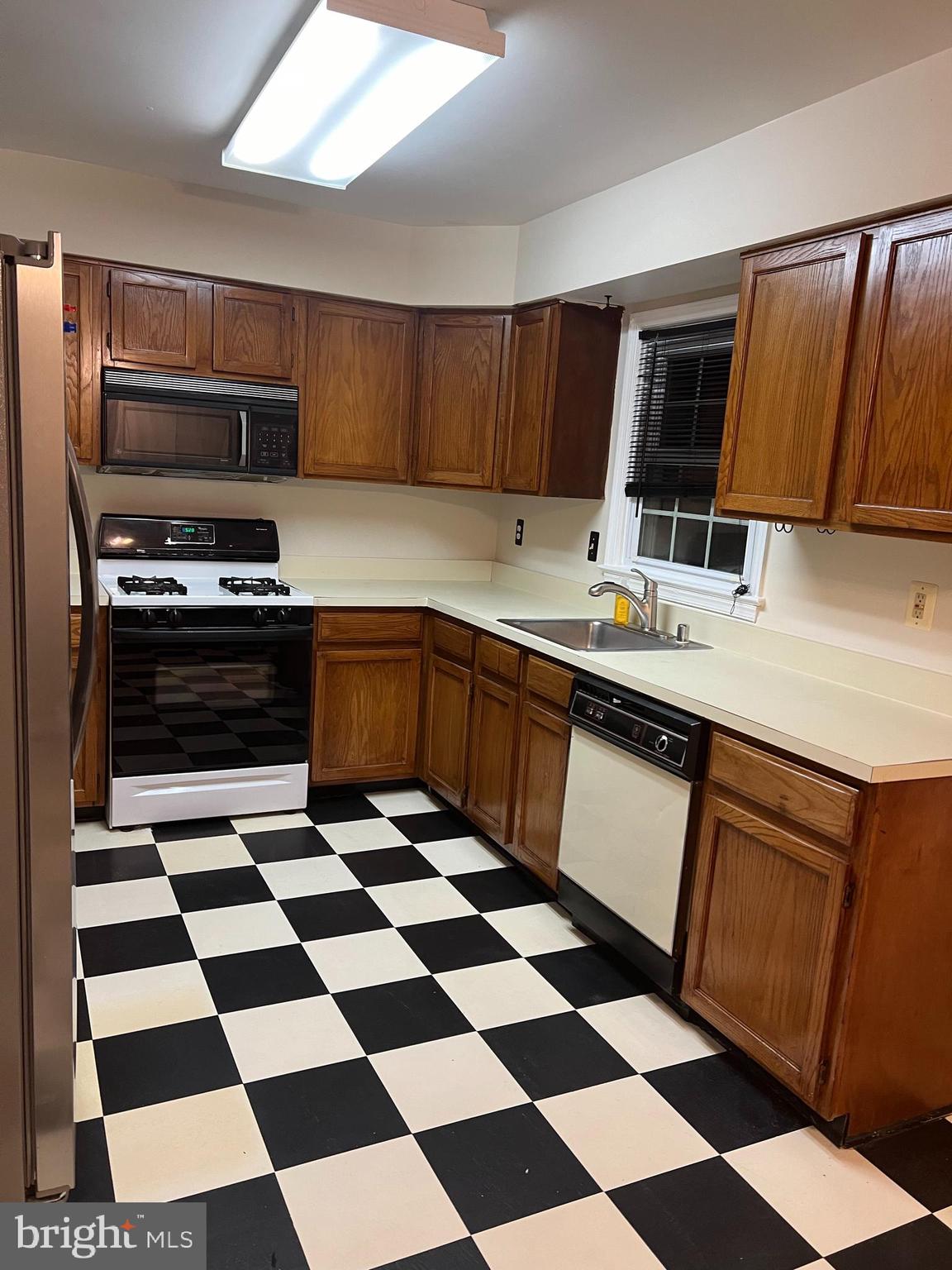 MONTCLAIR - Residential Lease