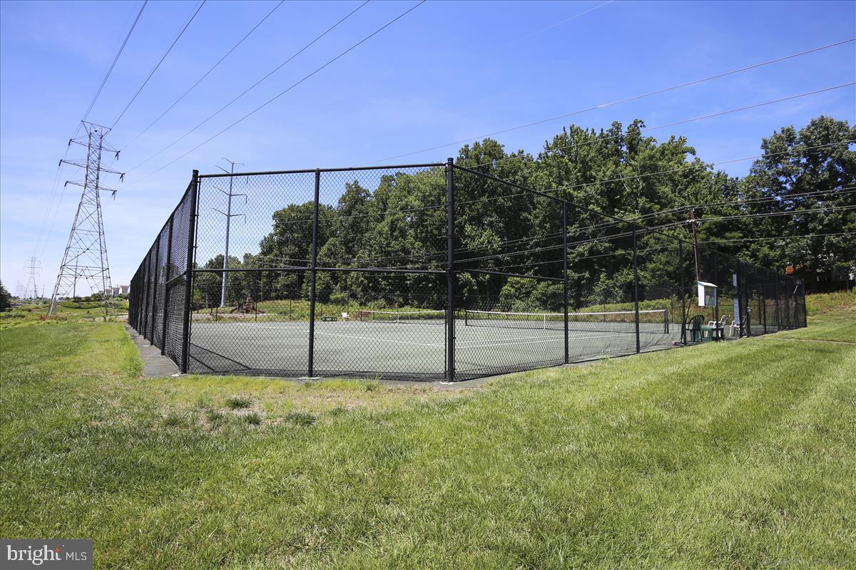 KINGSTOWNE - Residential Lease