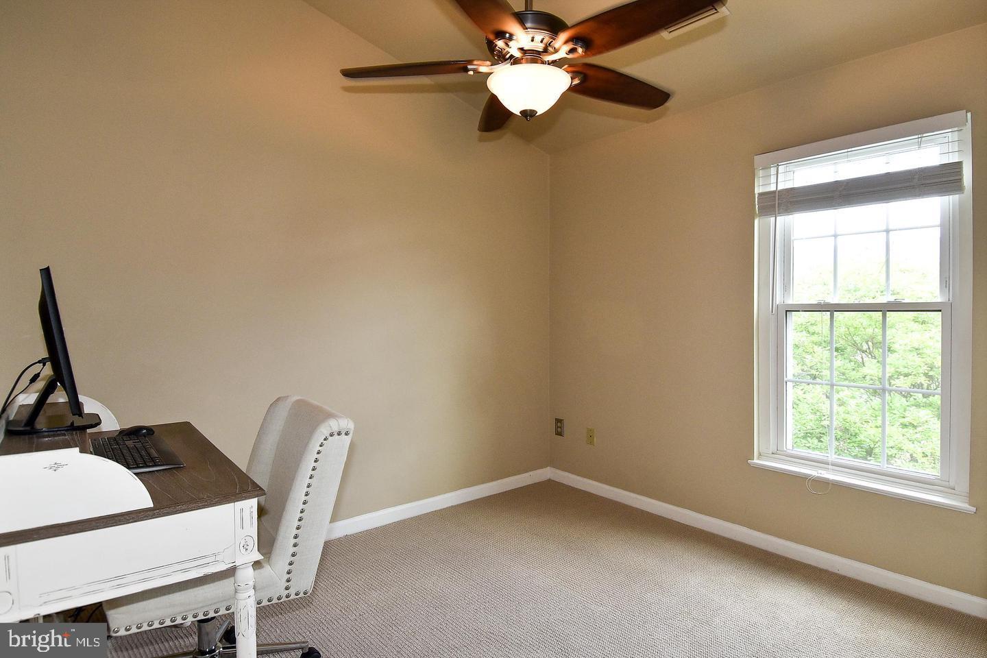 KINGSTOWNE - Residential Lease