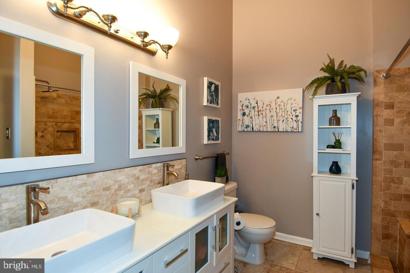 KINGSTOWNE - Residential Lease