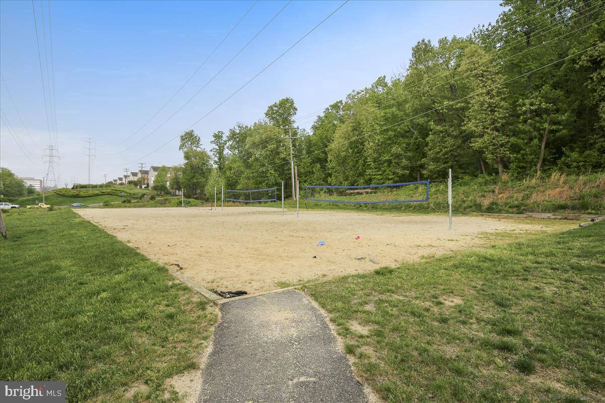 KINGSTOWNE - Residential Lease