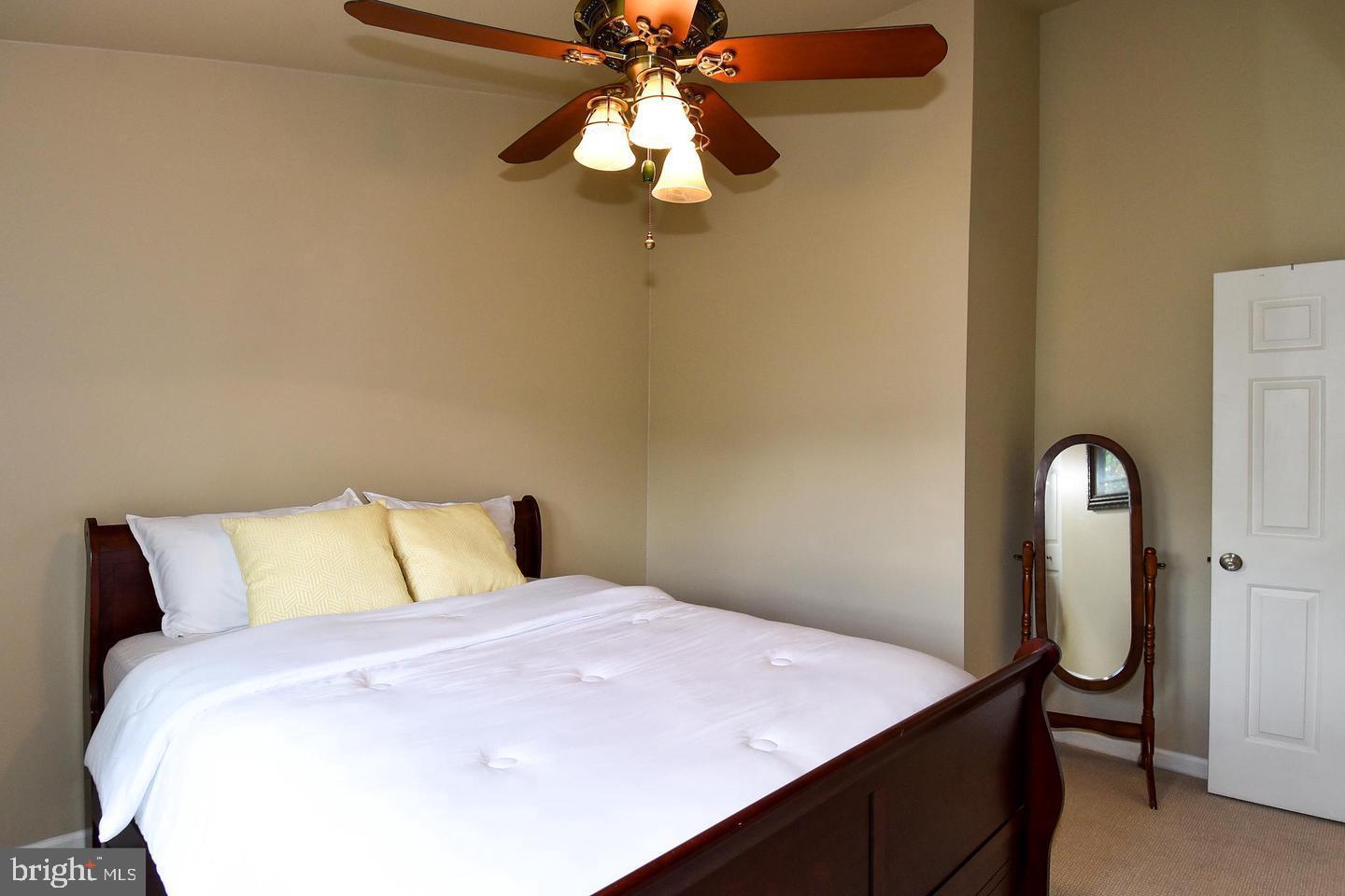 KINGSTOWNE - Residential Lease