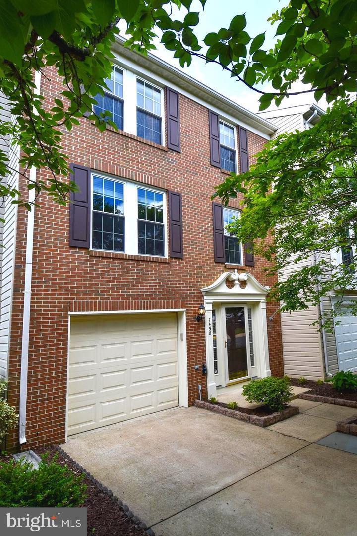 KINGSTOWNE - Residential Lease