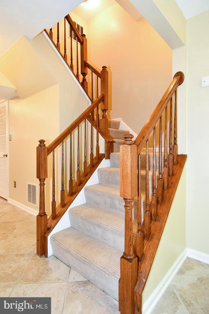 KINGSTOWNE - Residential Lease