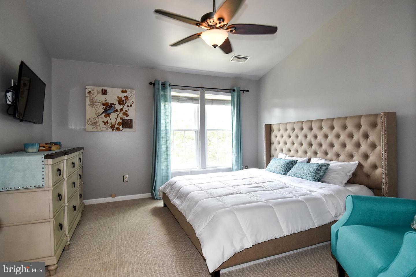 KINGSTOWNE - Residential Lease