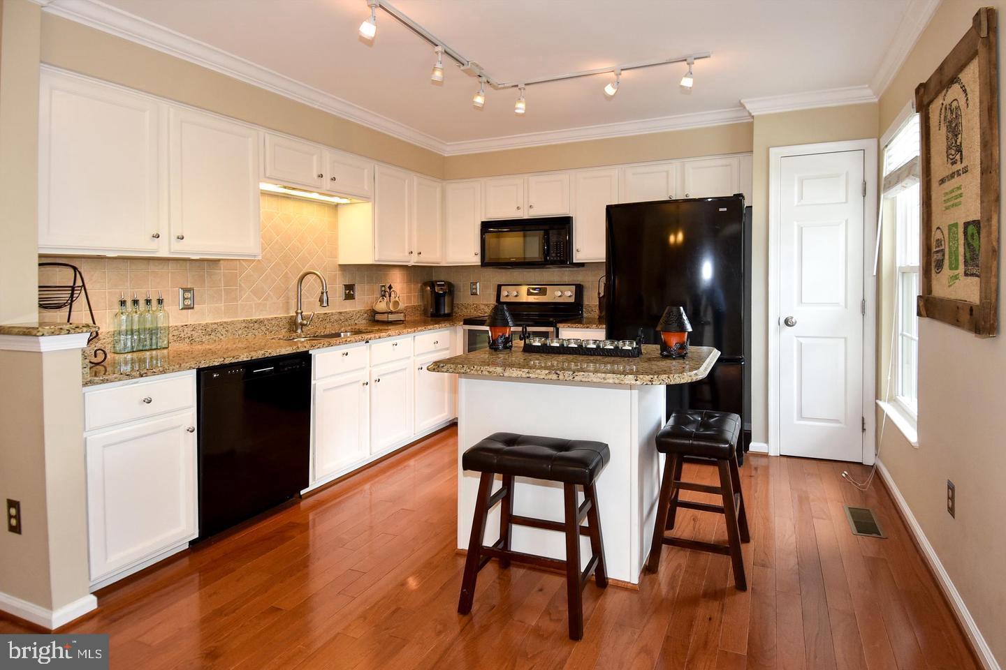 KINGSTOWNE - Residential Lease